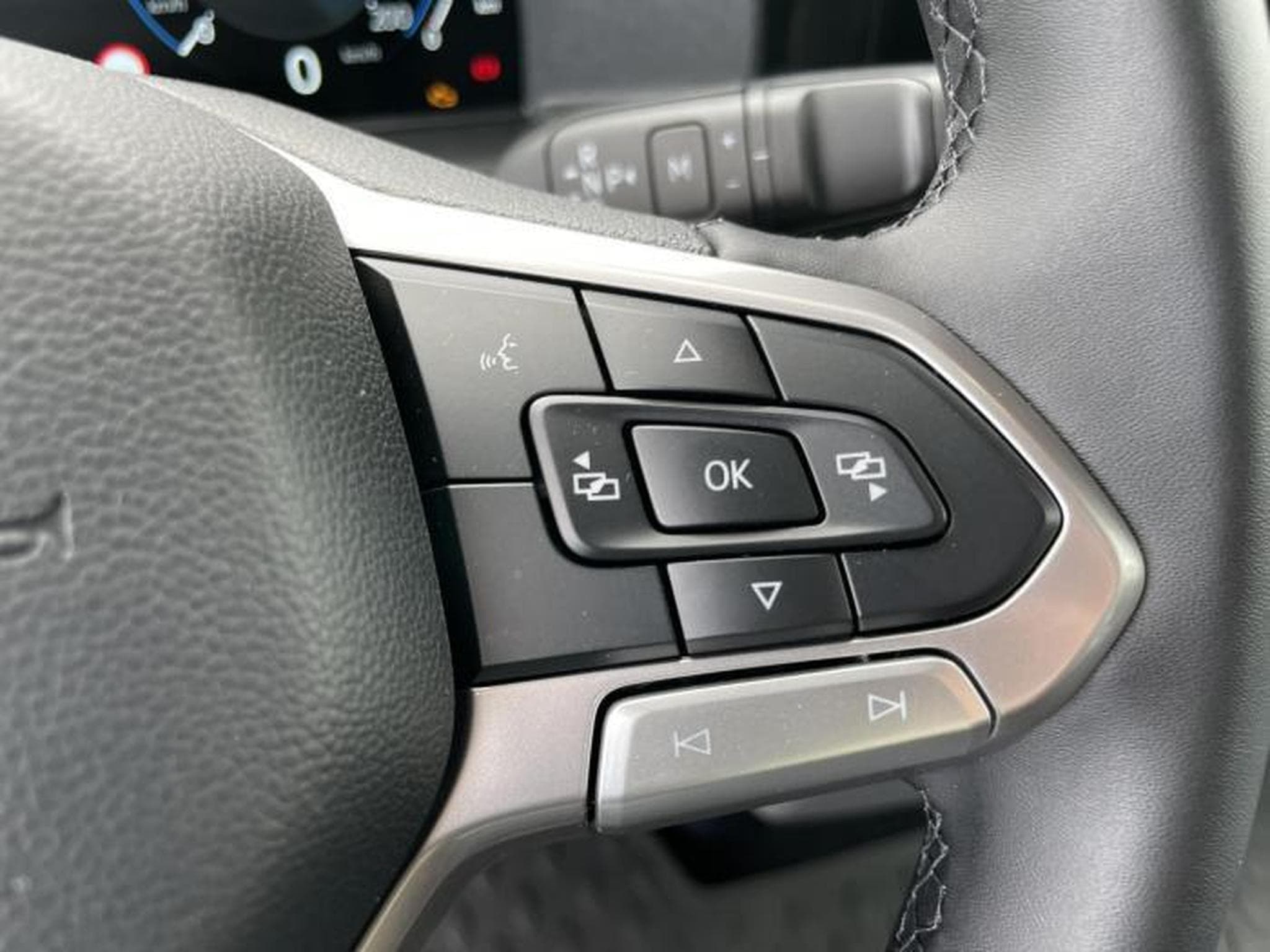 VW T7 Style KR 8 Sitzer (2026) - Photo 15