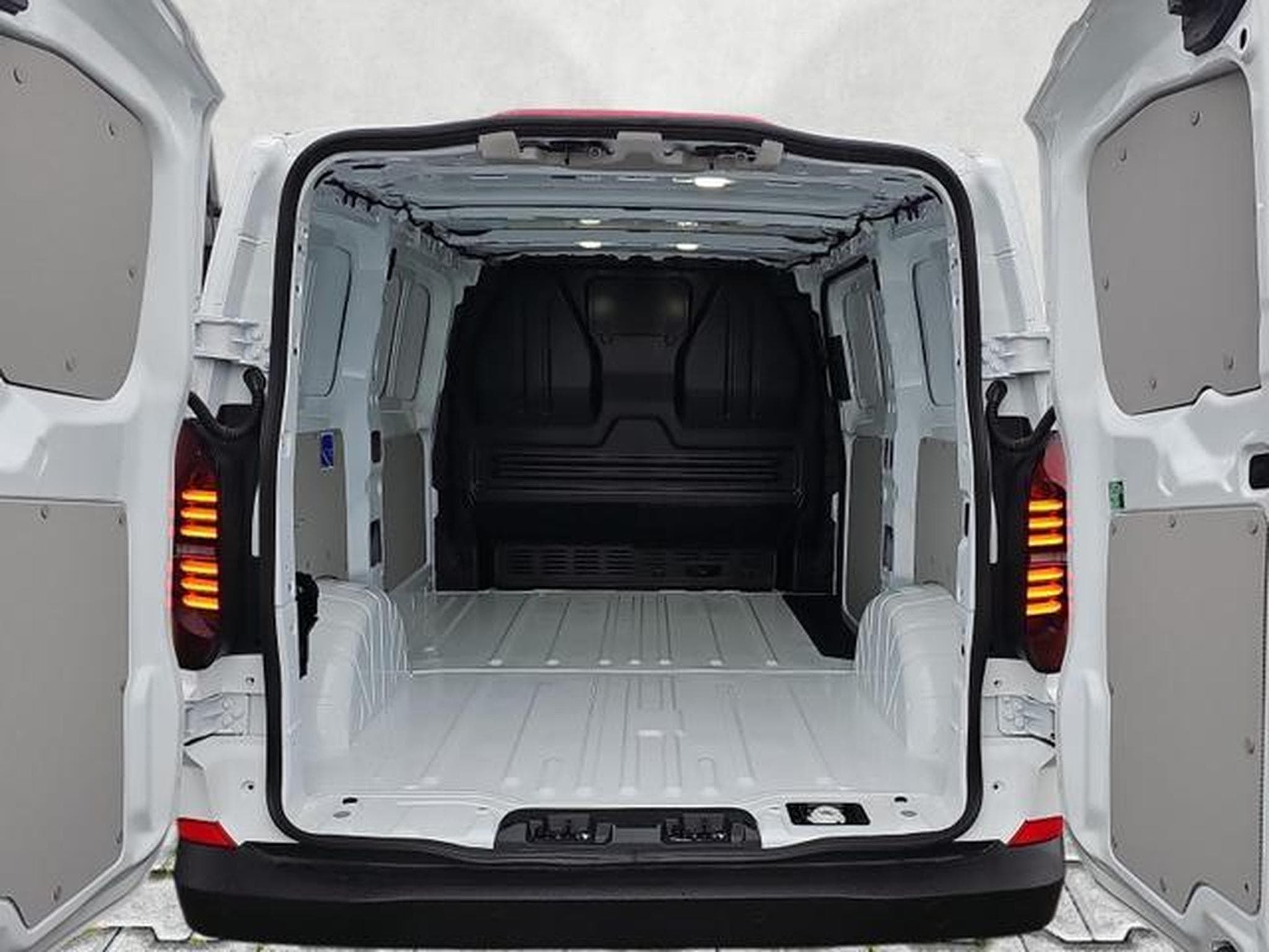 VW T7 Transporter Kaste 2.0 TDI 81 kW KR (2025) - Foto 13