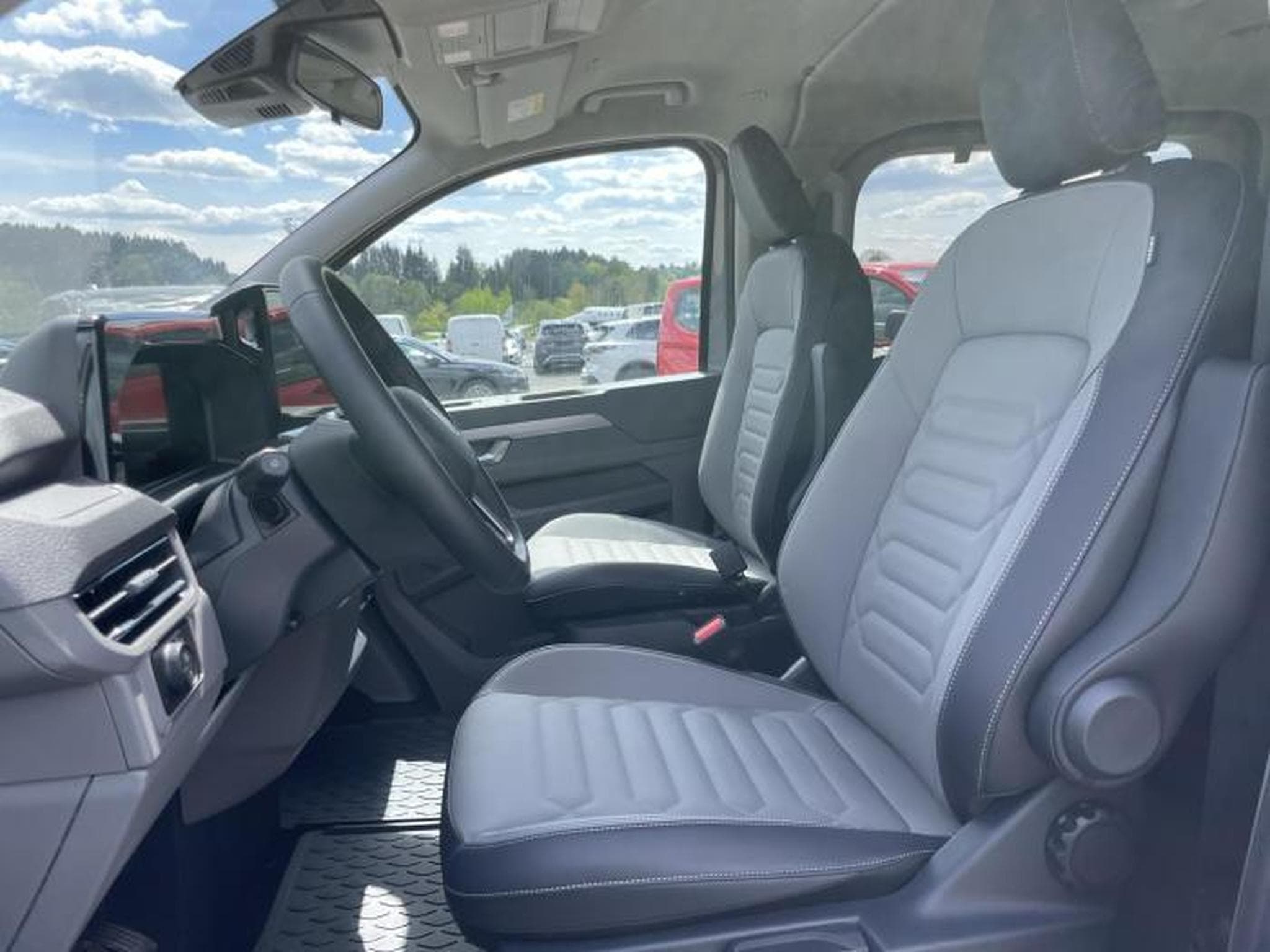 VW T7 Style KR 8 Sitzer (2026) - Photo 11