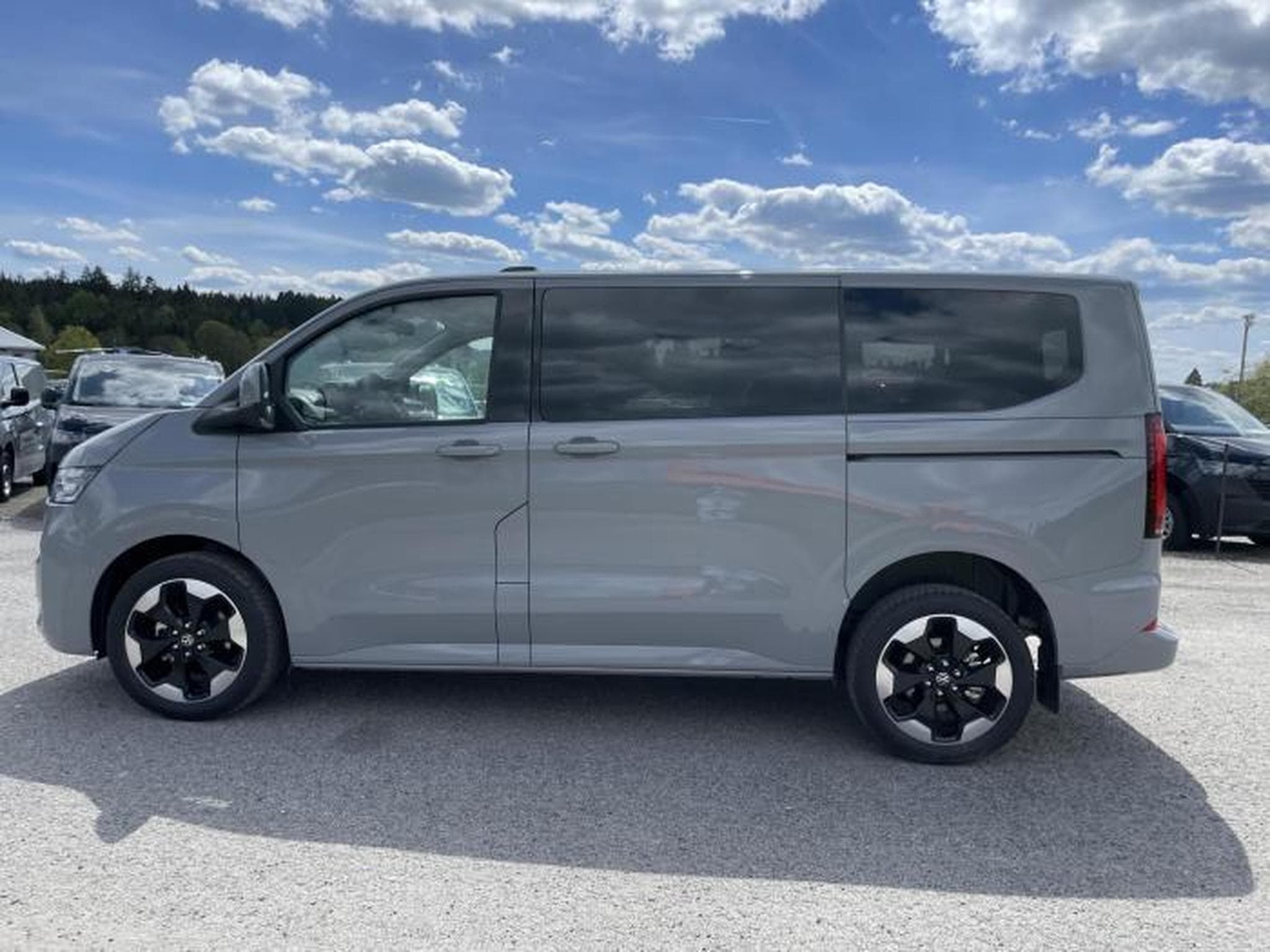 VW T7 Style KR 8 Sitzer (2026) - Photo 2
