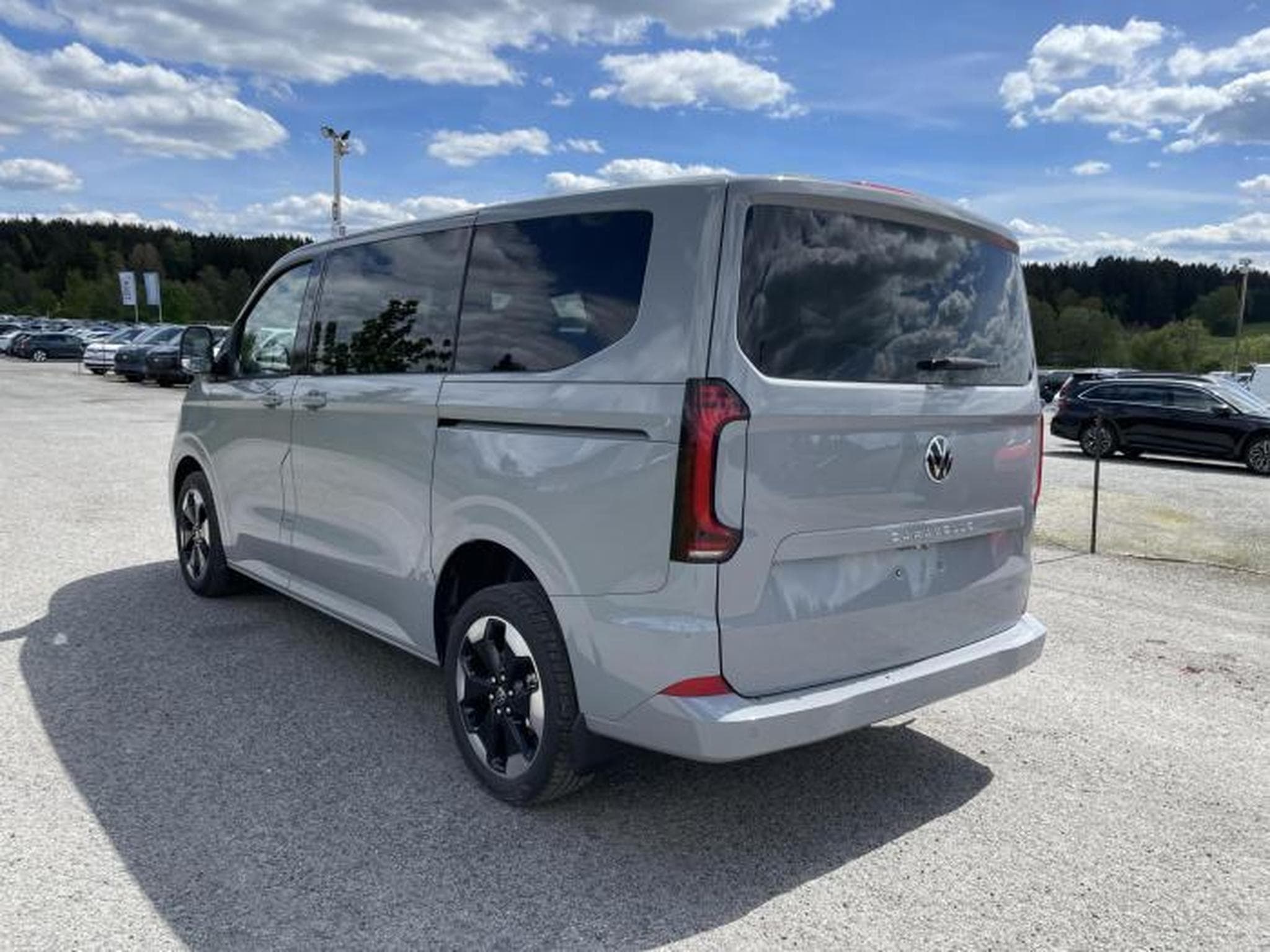 VW T7 Style KR 8 Sitzer (2026) - Photo 3