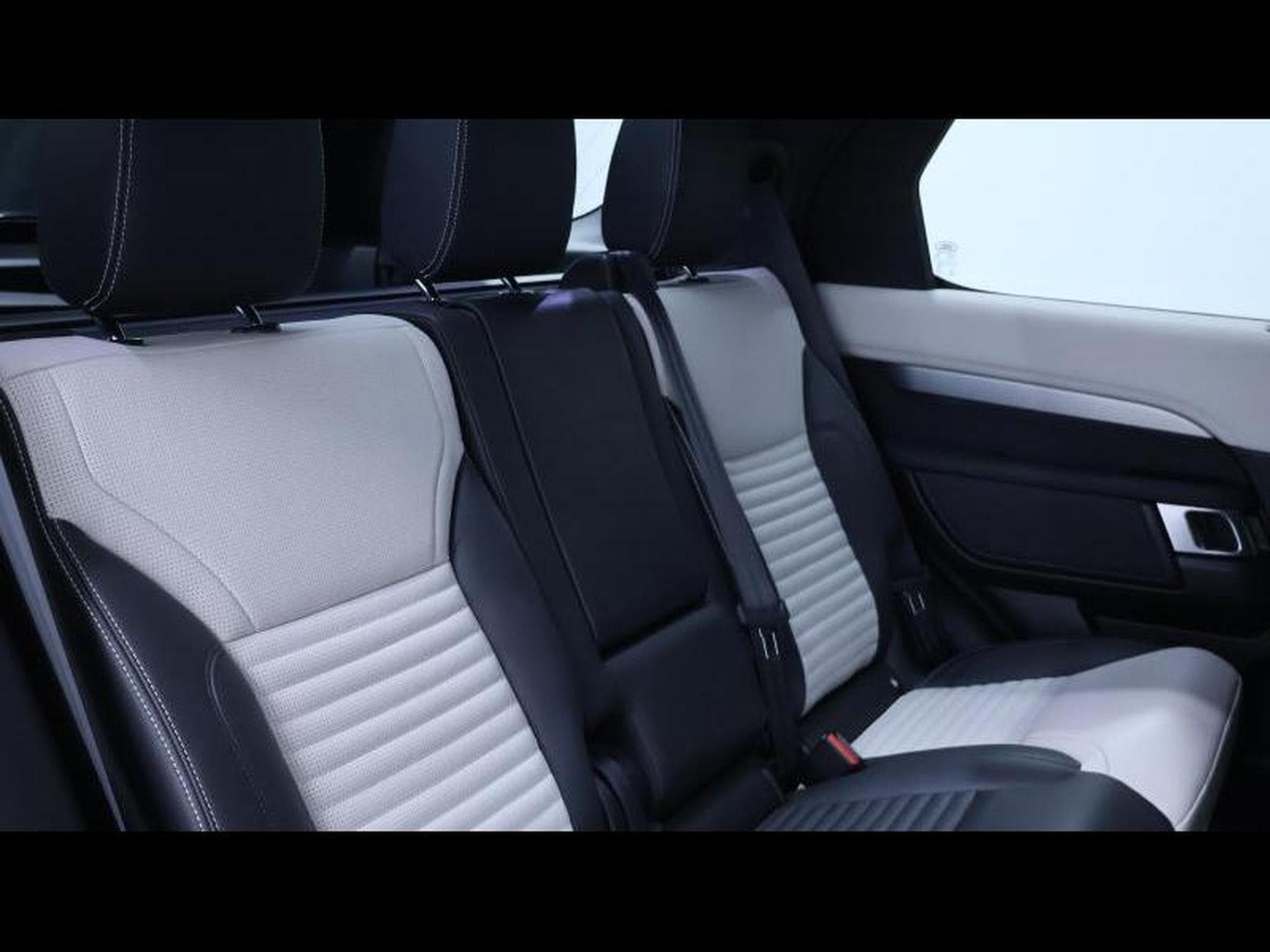 Land-Rover Discovery R-Dynamic P360 AWD auto (2021) - Foto 14