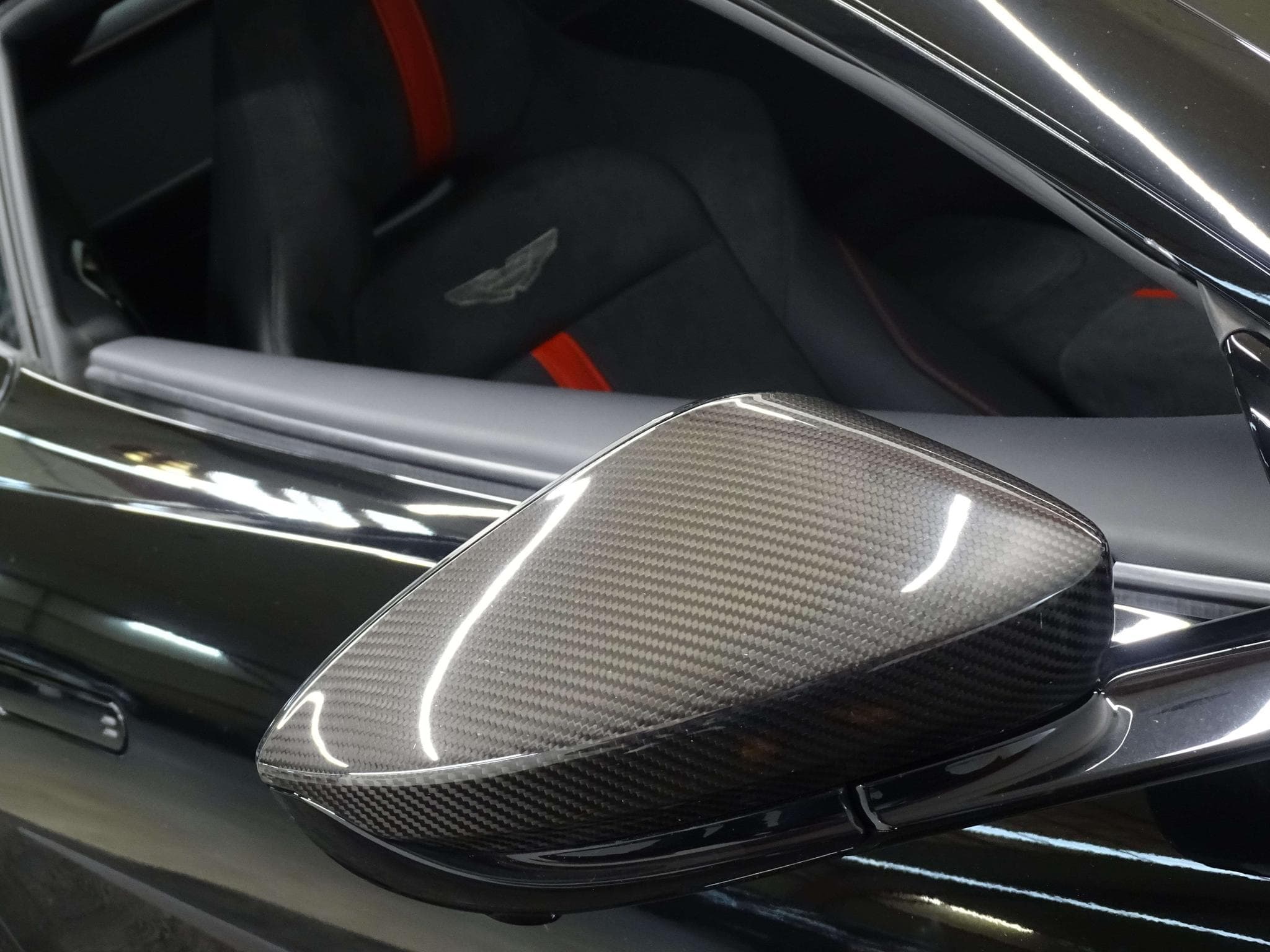 Aston-Martin V8 Vantage F1 Edition (2023) - Photo 10