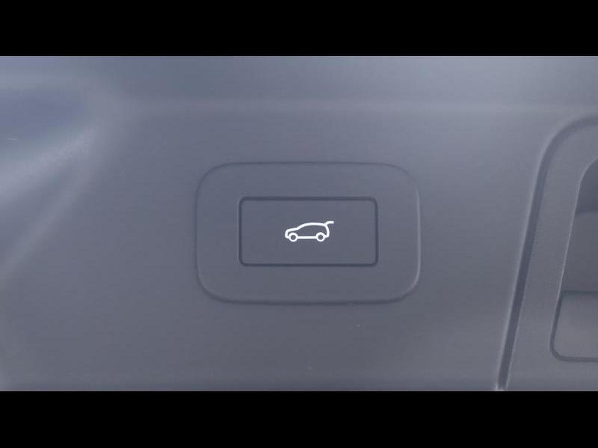 Land-Rover Range Rover Velar D200 R-Dynamic SE AWD AUTO (2023) - Photo 28