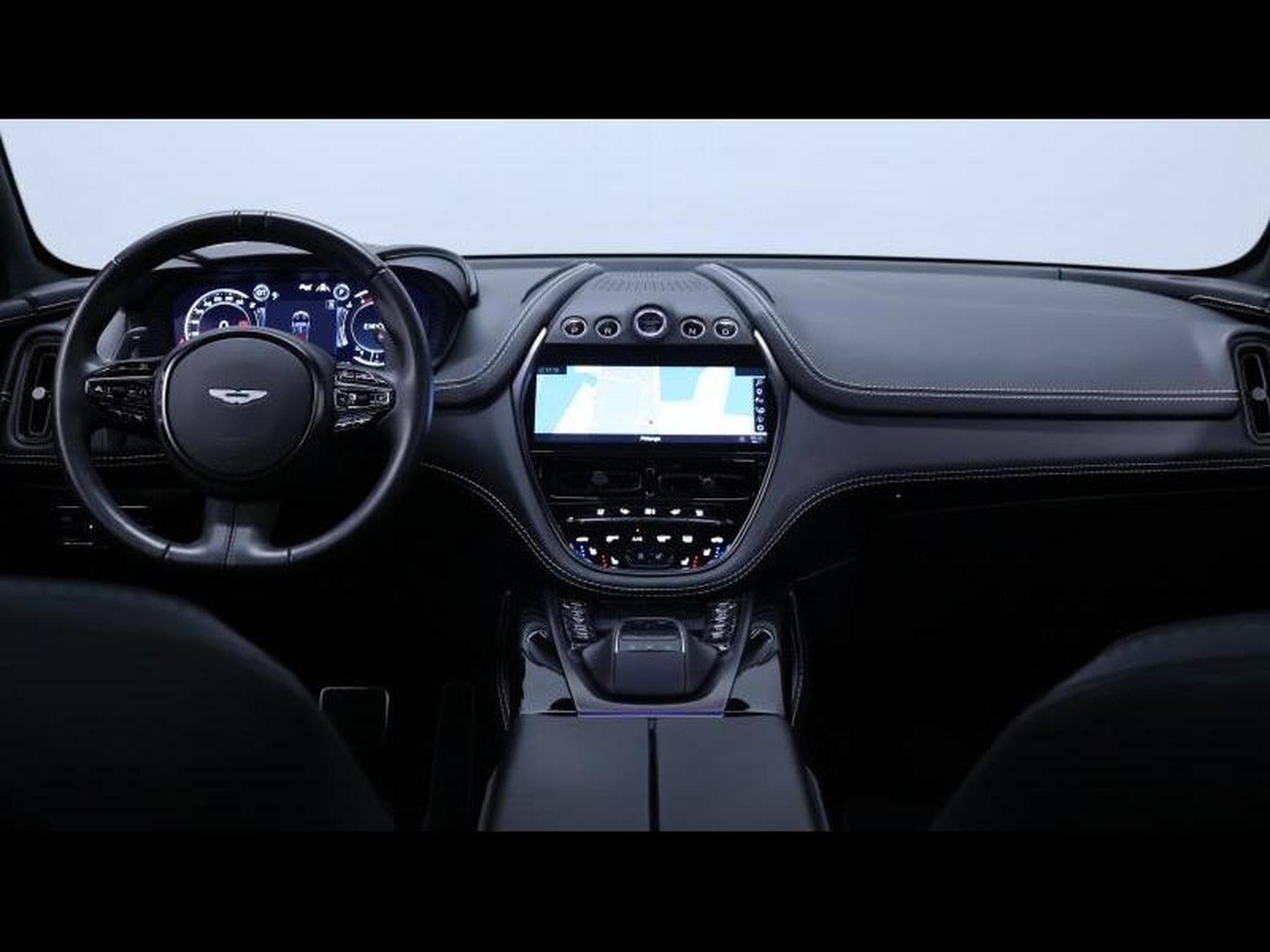 Aston-Martin DBX 4.0 V8 550 (2021) - Photo 15