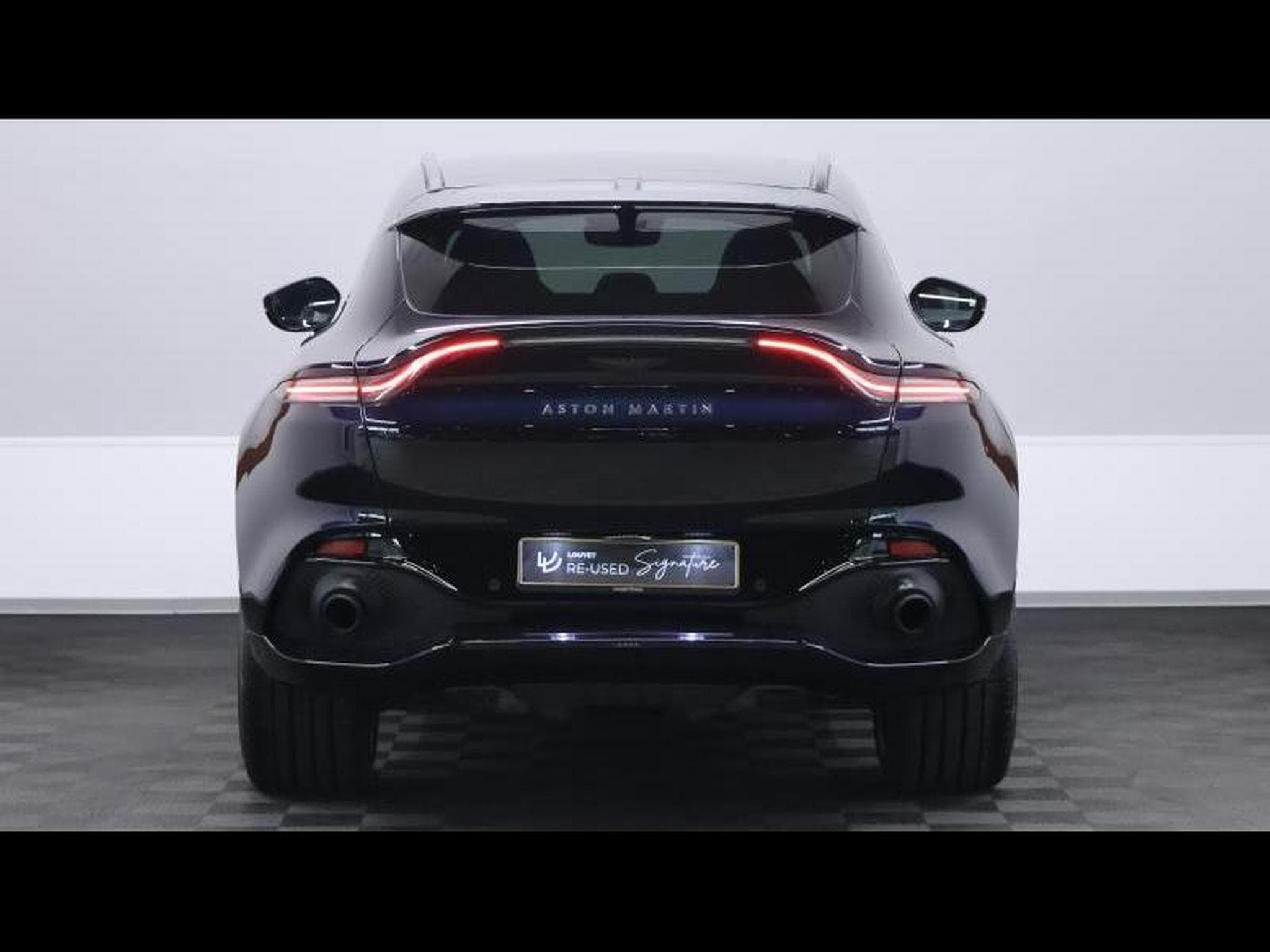 Aston-Martin DBX 4.0 V8 550 (2021) - Photo 6