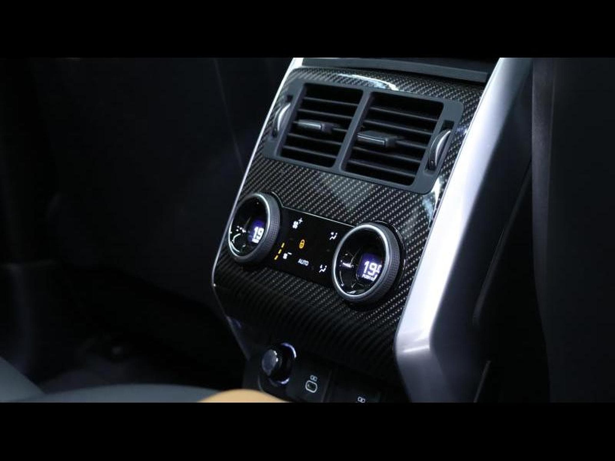 Land-Rover Range Rover Sport SVR 575 AWD auto (2022) - Photo 27
