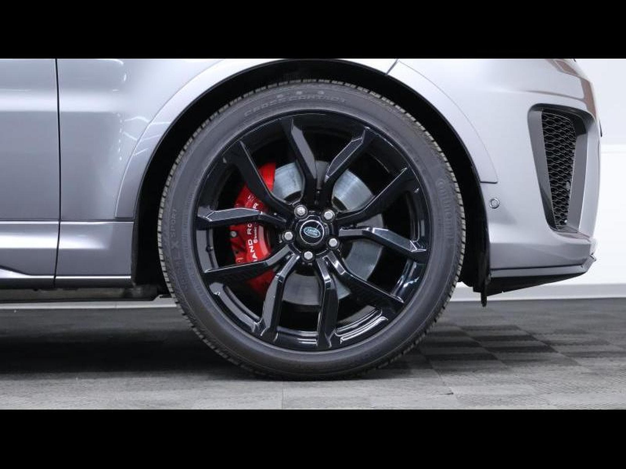 Land-Rover Range Rover Sport SVR 575 AWD auto (2022) - Photo 6