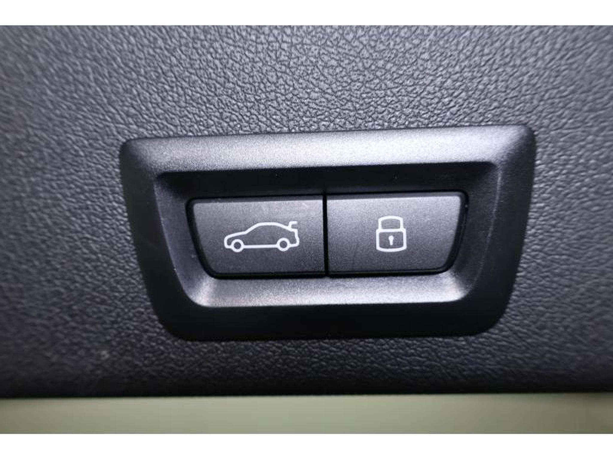 BMW X6 xDrive 40i M SPORT BVA (2023) - Photo 17