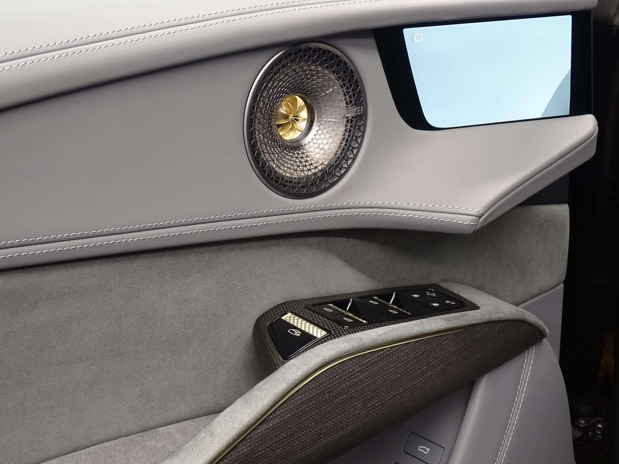 Lotus Eletre R 918ch (2024) - Photo 21