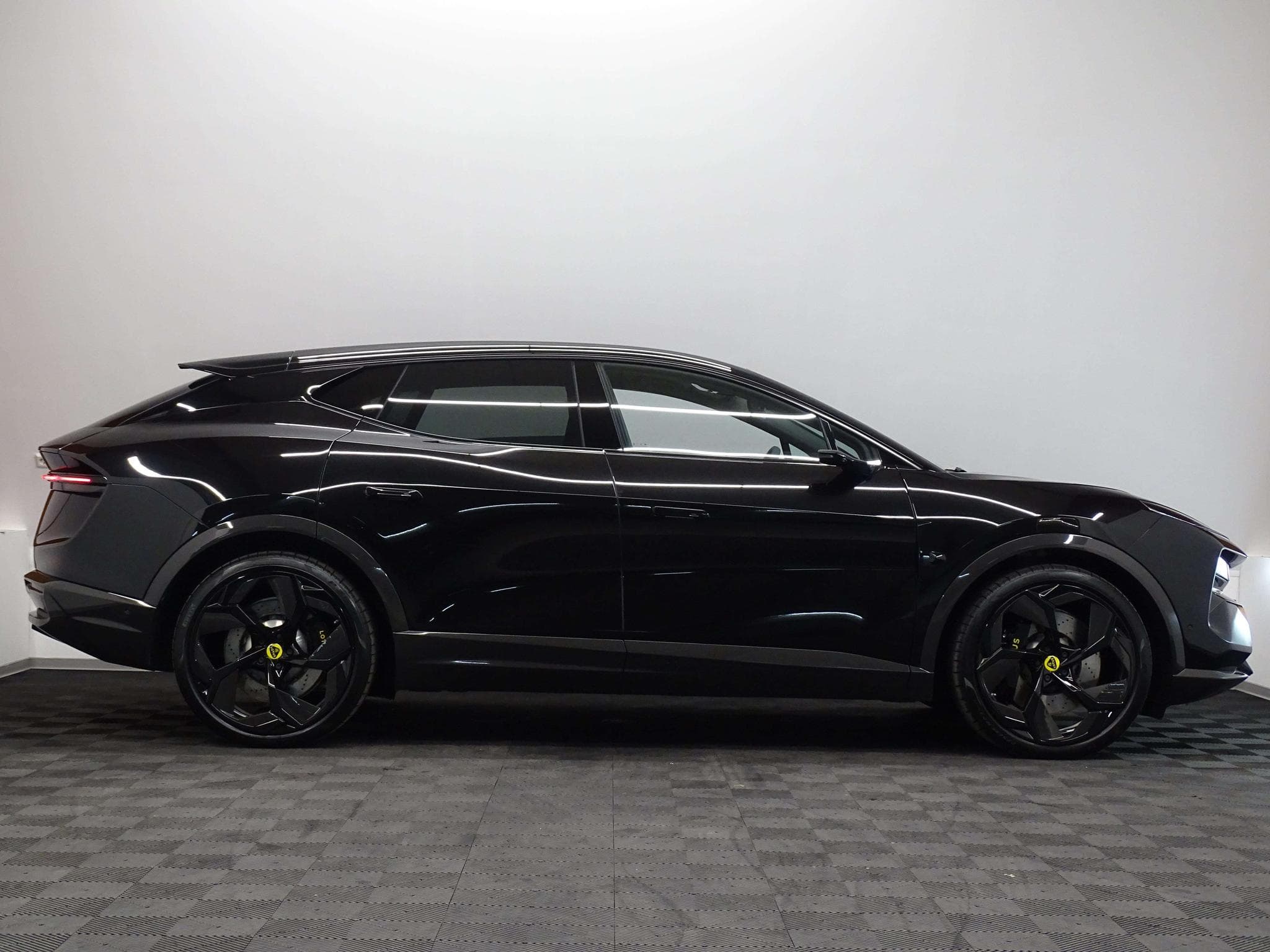 Lotus Eletre R 918ch (2024) - Photo 3