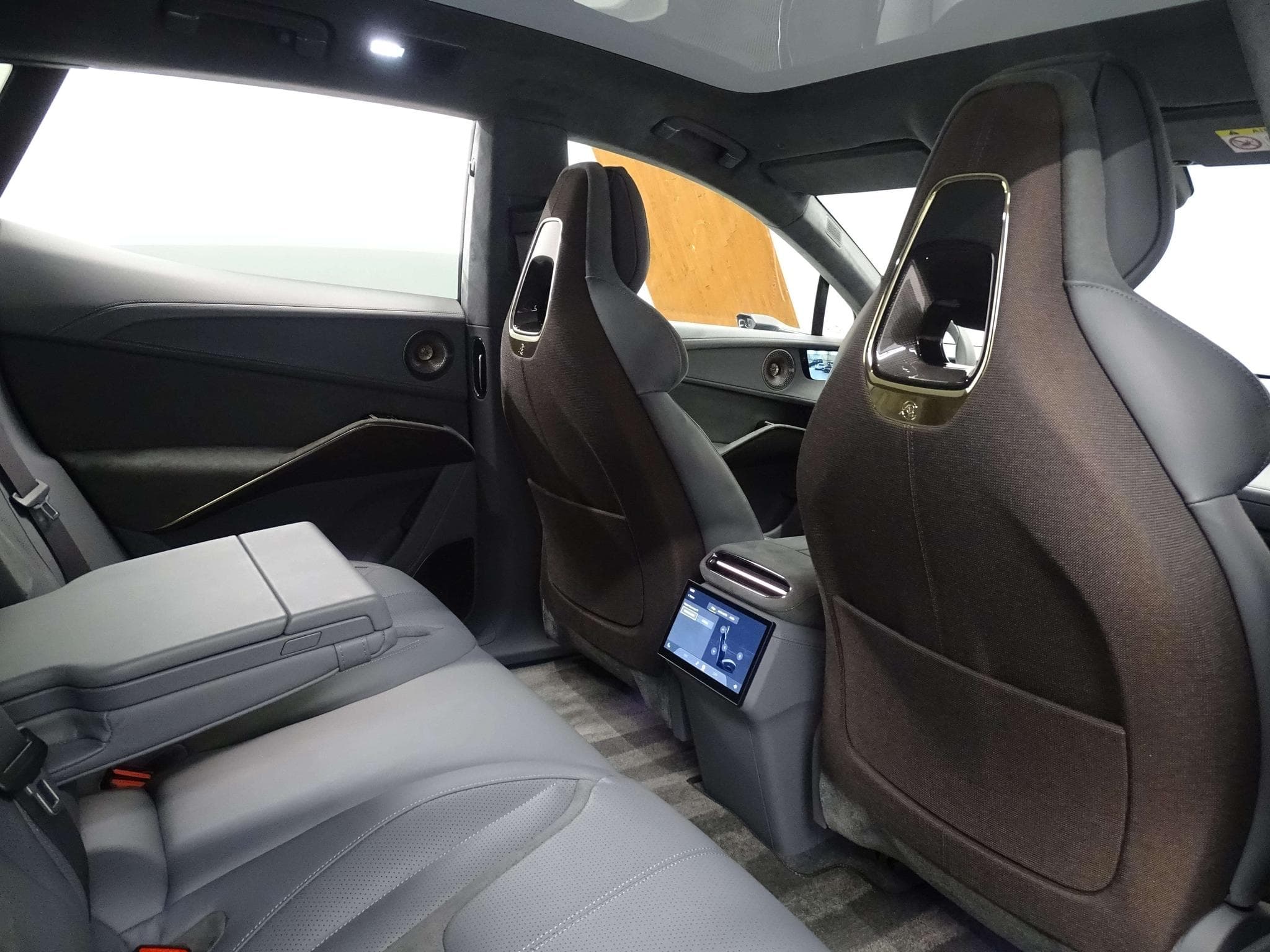 Lotus Eletre R 918ch (2024) - Photo 8