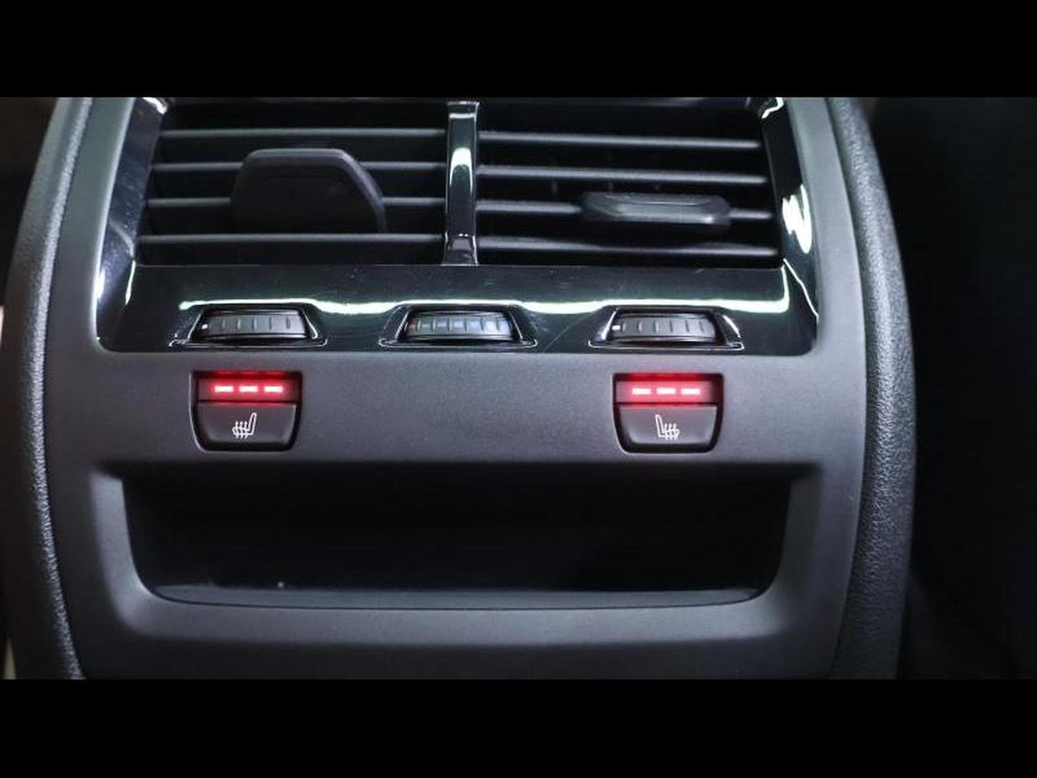 BMW X6M Competition 4.4 V8 bi-turbo (2021) - Photo 20