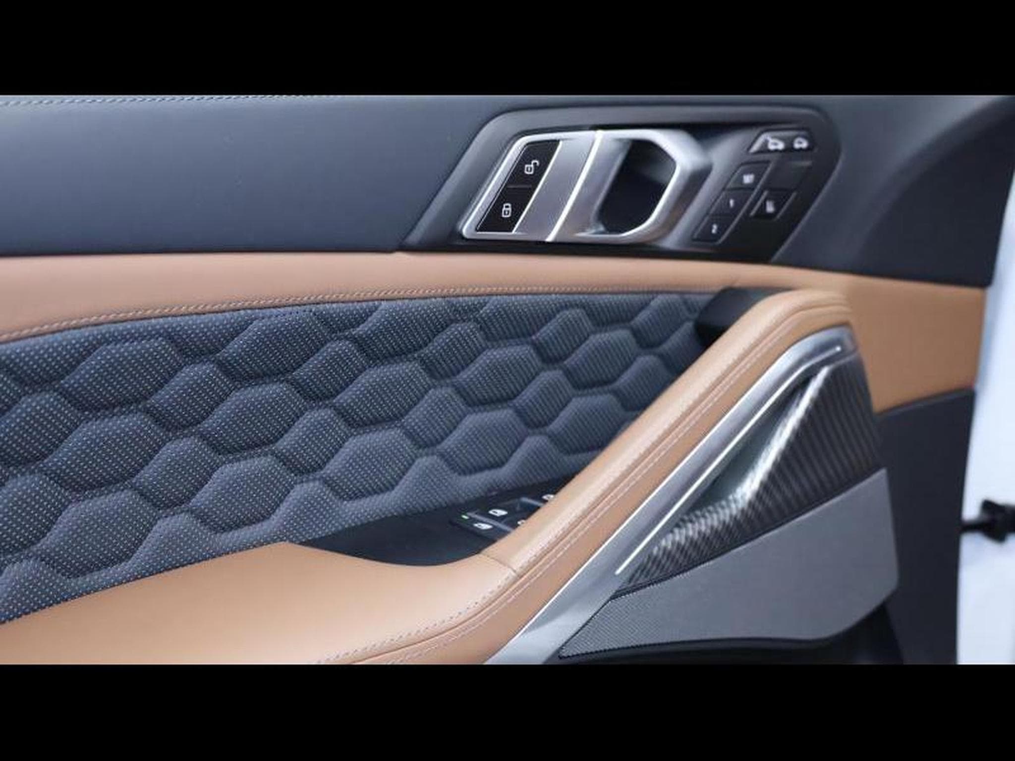 BMW X6M Competition 4.4 V8 bi-turbo (2021) - Photo 21