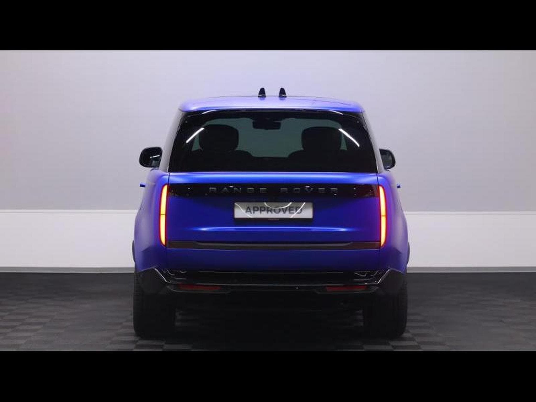 Land-Rover Range Rover P550e Autobiography SWB AWD Auto (2024) - Photo 5
