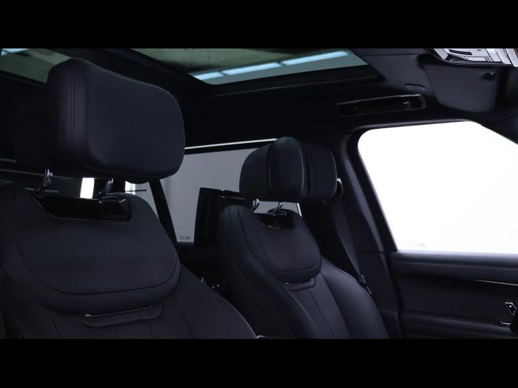Land-Rover Range Rover LWB P615 SV AWD Auto (2025) - Photo 10