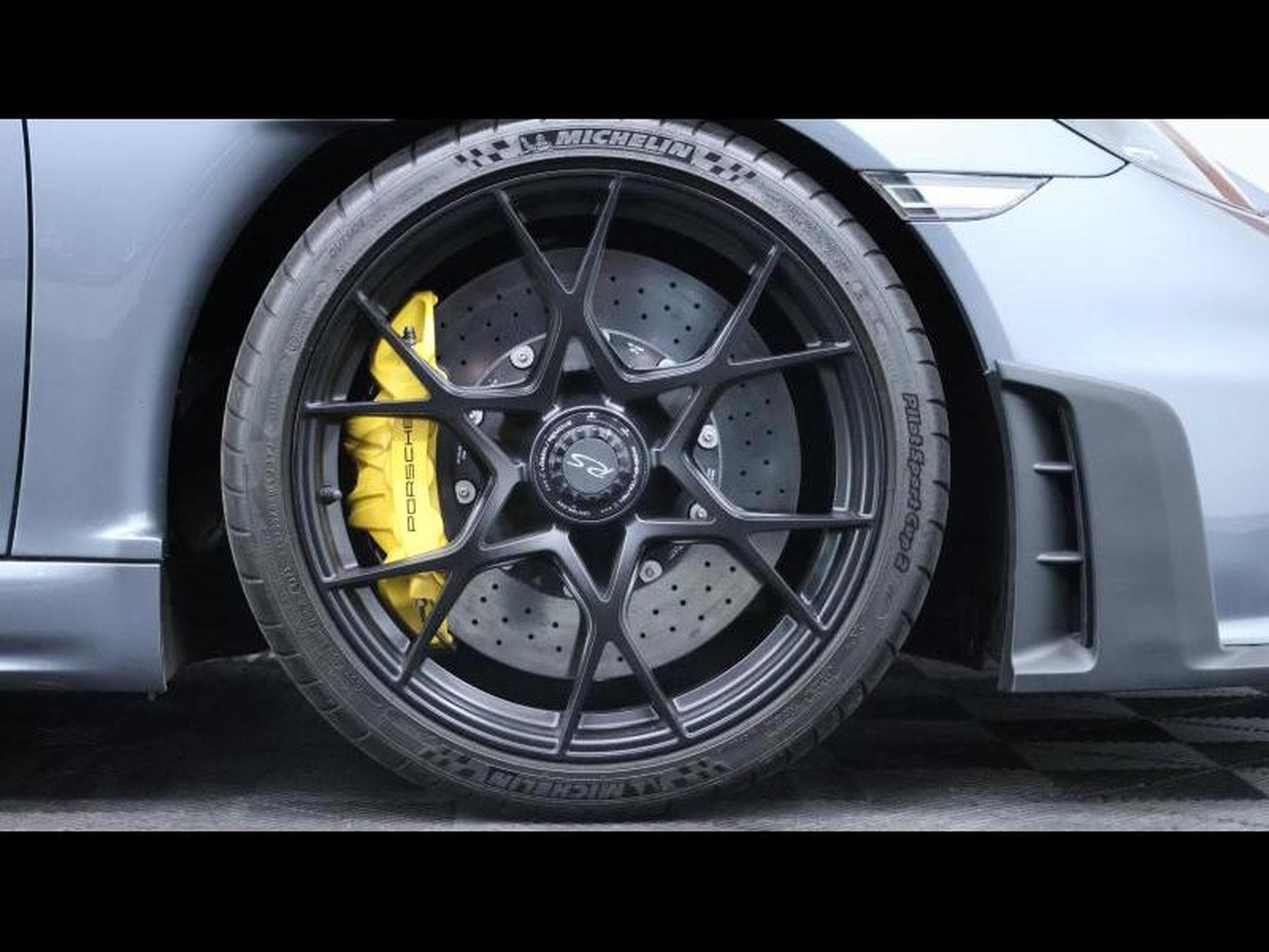 Porsche Boxster 718 Spyder RS PDK * Ceramic brakes - 3D yellow printed carbo (2024) - Foto 16