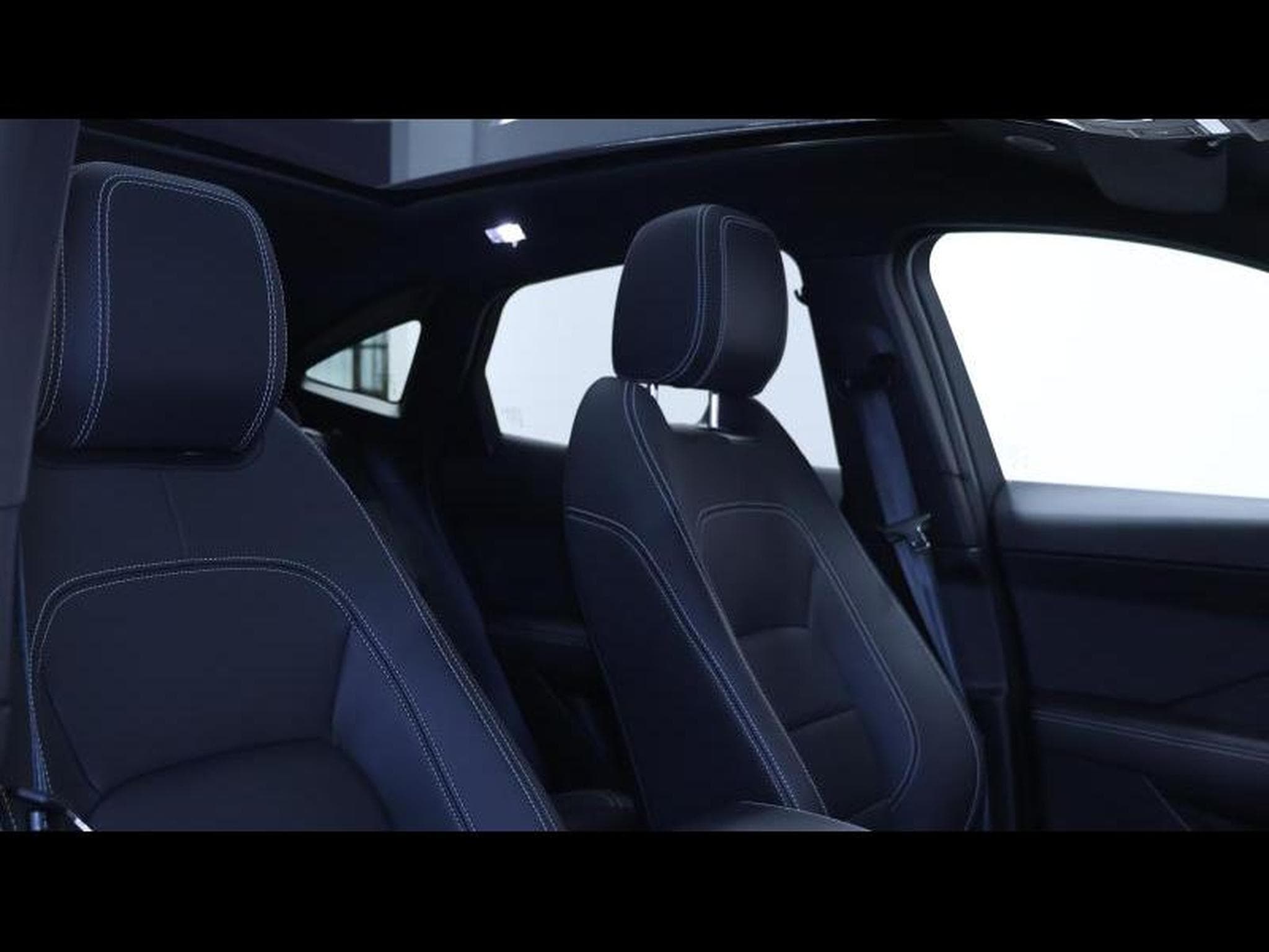 Jaguar E-Pace D165 R-Dynamic S AWD Auto (2024) - Photo 10