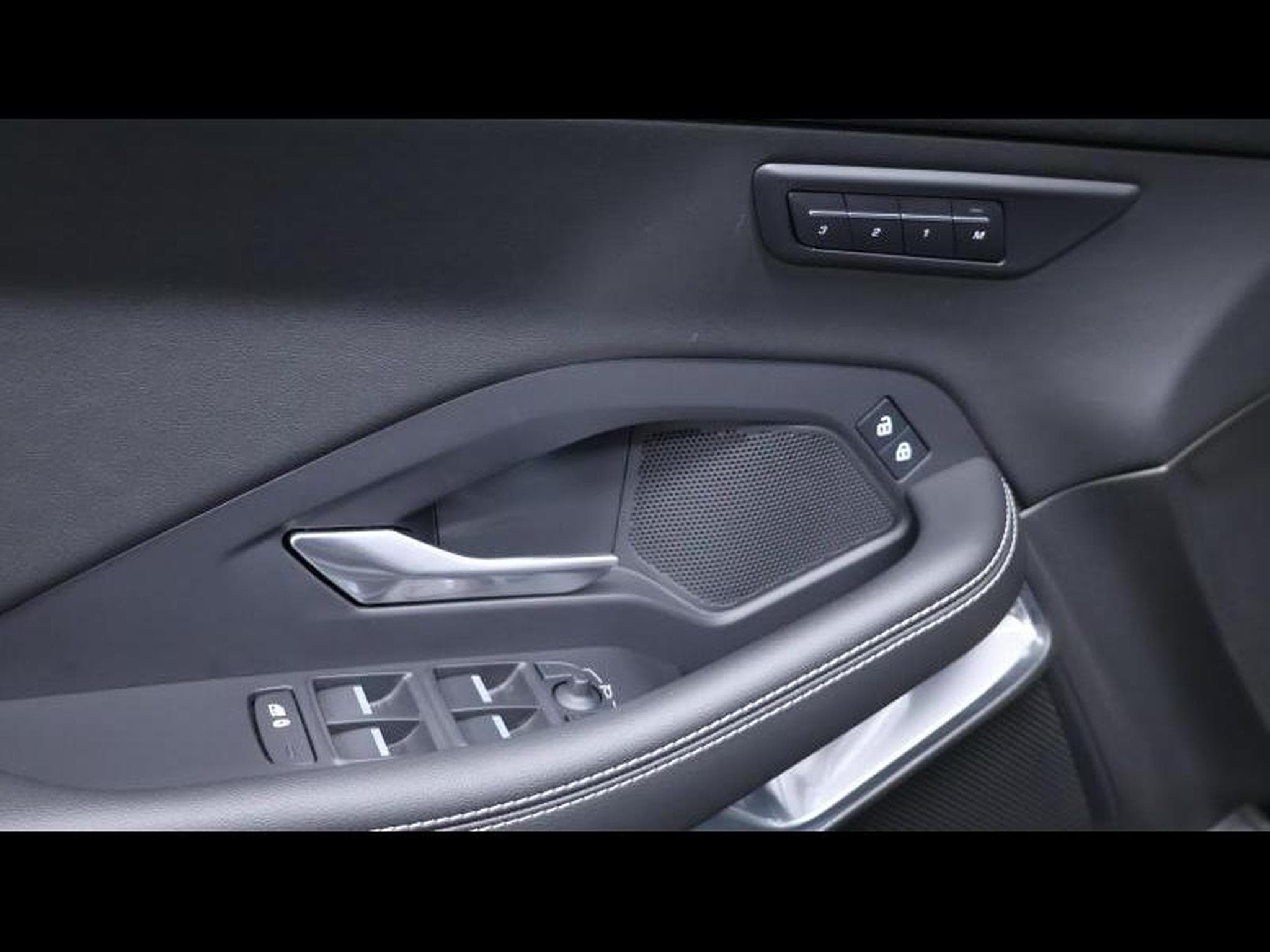 Jaguar E-Pace D165 R-Dynamic S AWD Auto (2024) - Photo 22