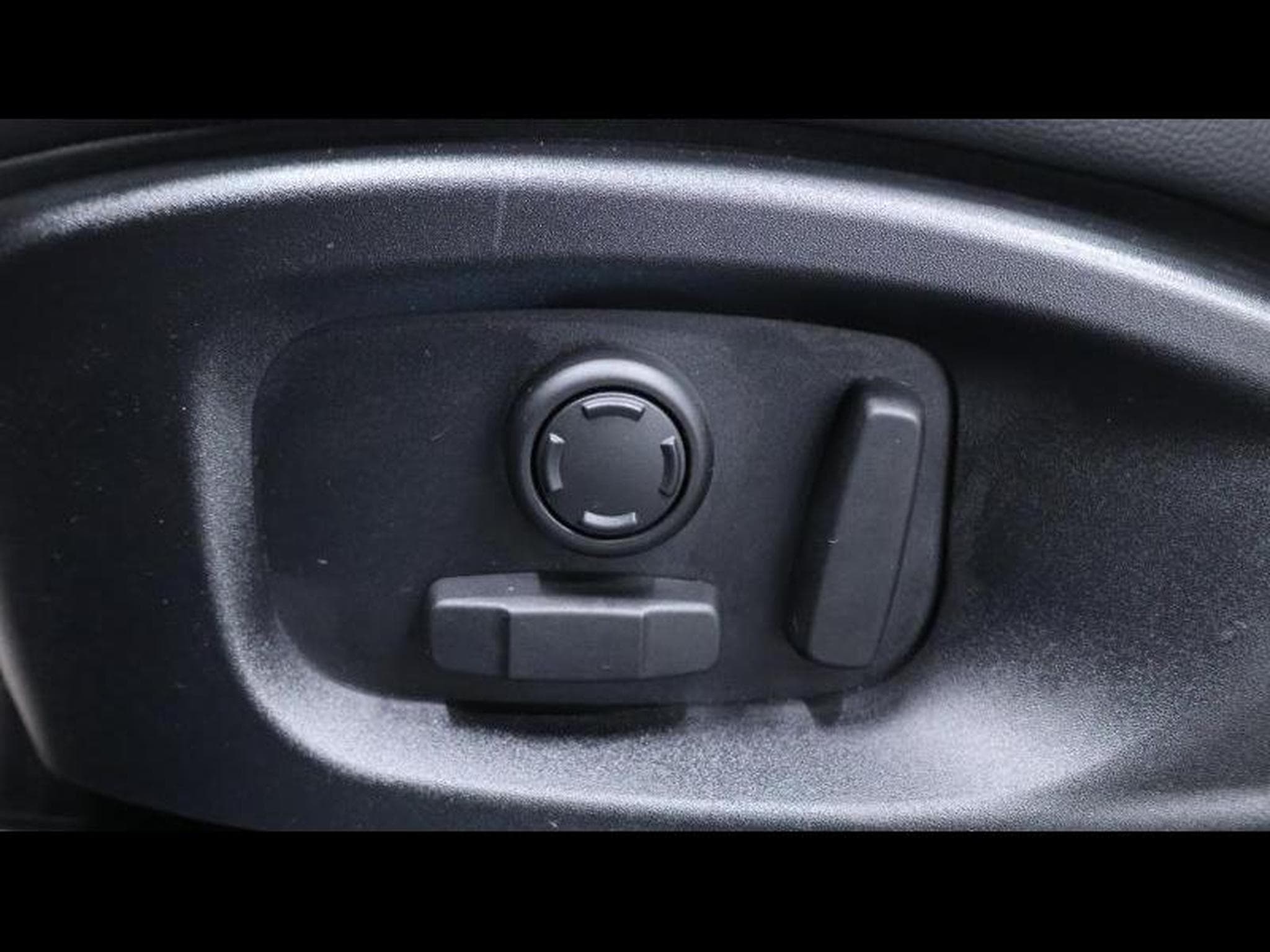 Jaguar E-Pace D165 R-Dynamic S AWD Auto (2024) - Photo 23