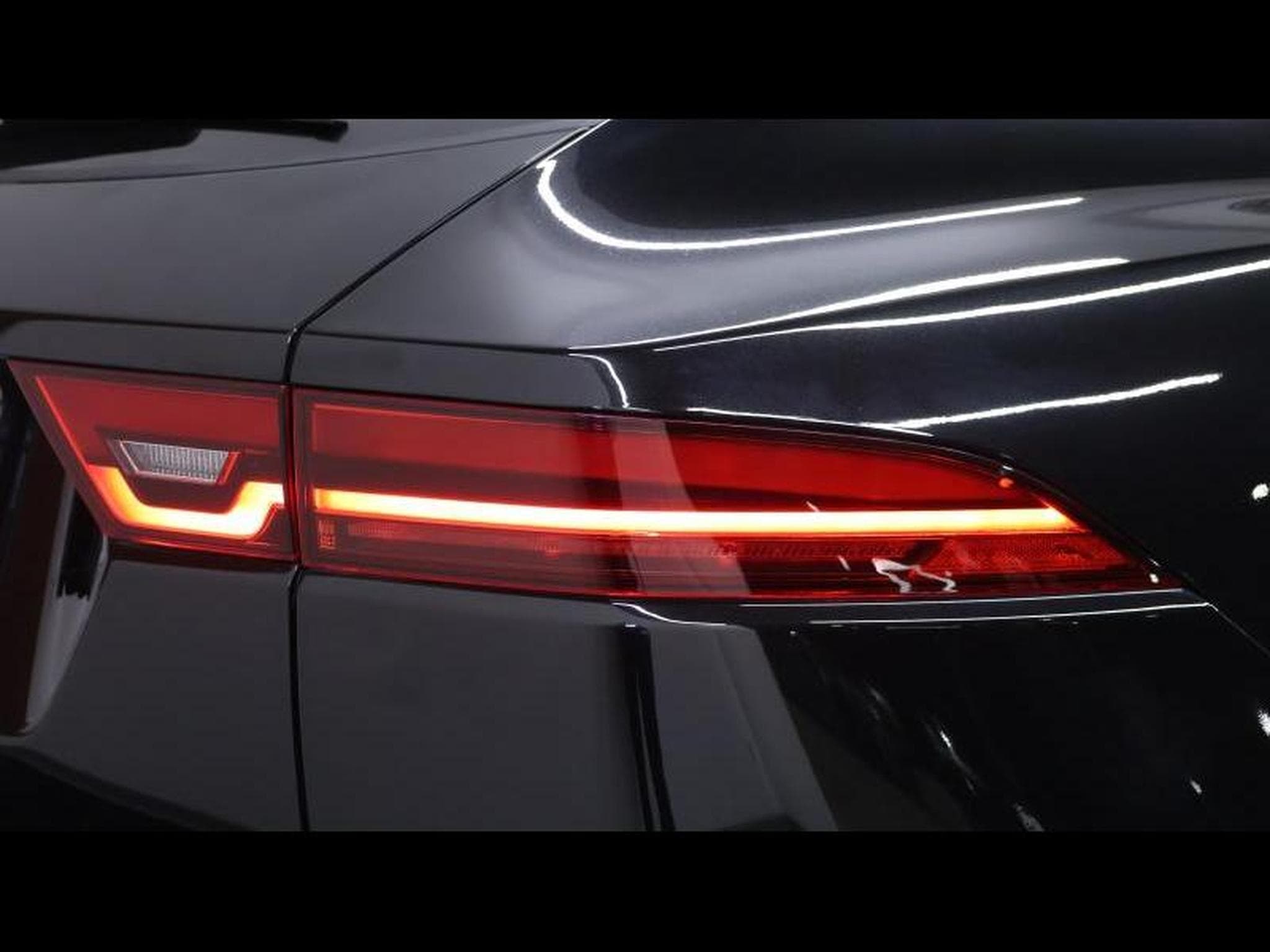 Jaguar E-Pace D165 R-Dynamic S AWD Auto (2024) - Photo 7
