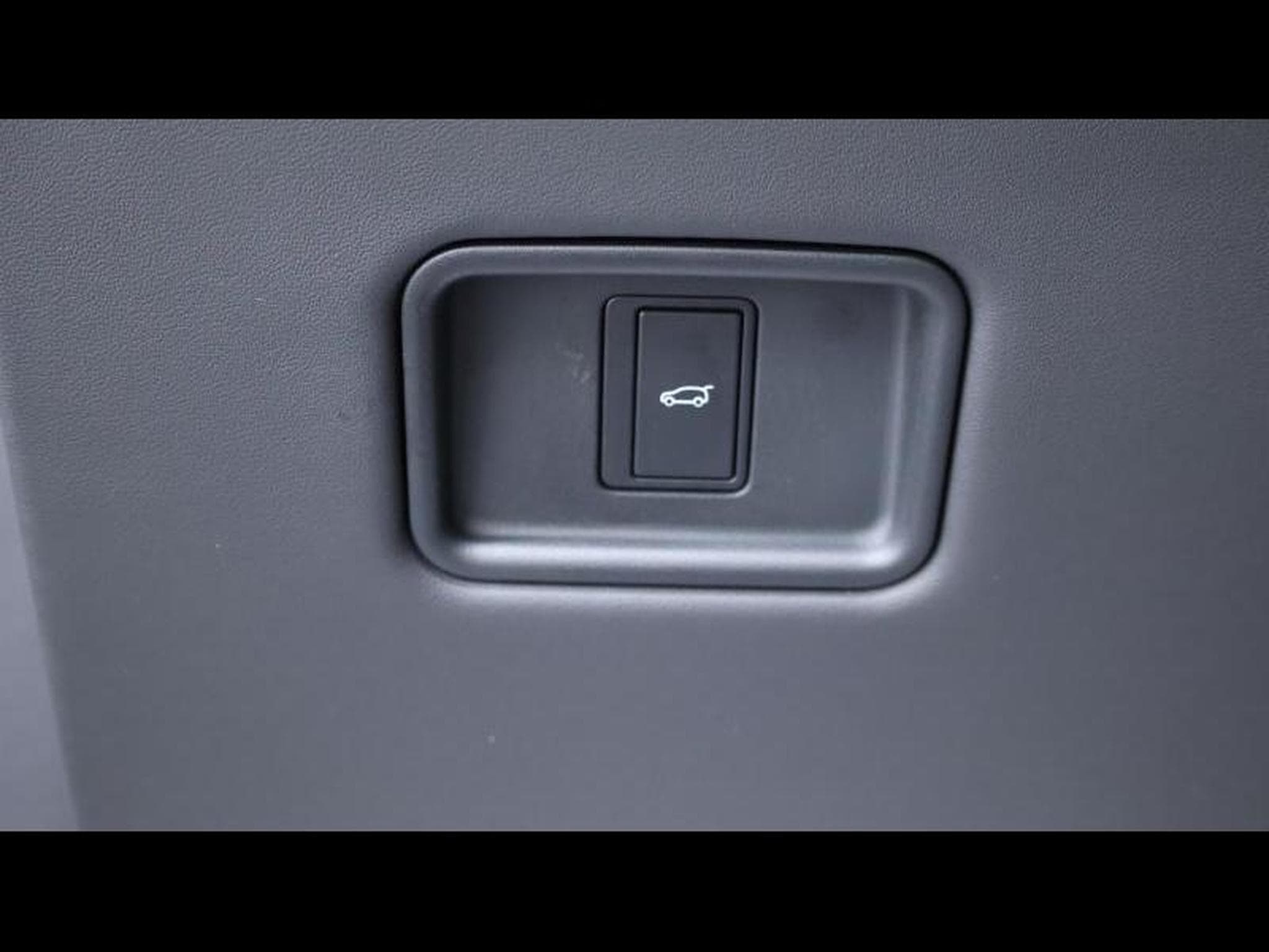 Land-Rover Range Rover SV P615 AWD Auto (2023) - Photo 27