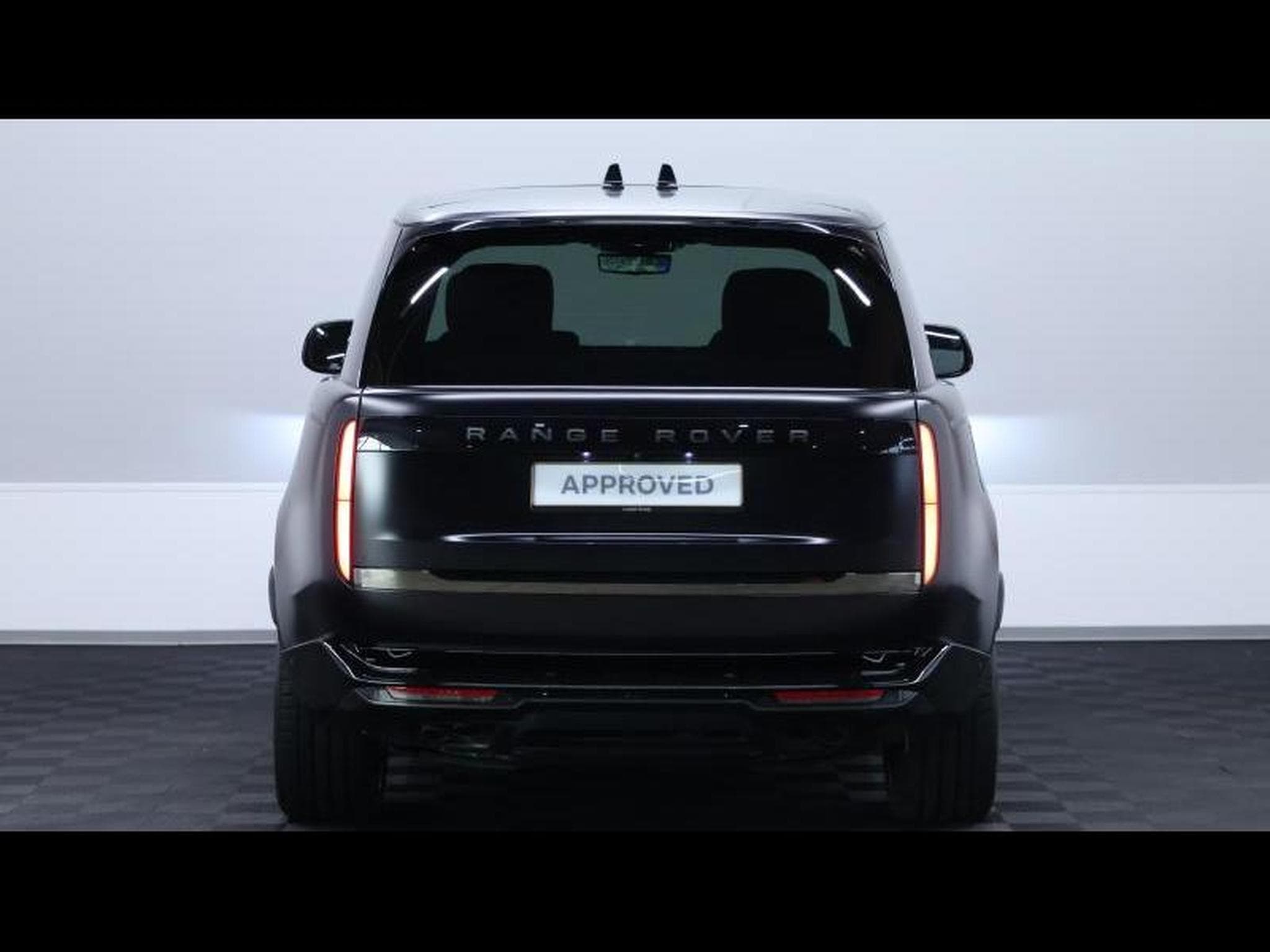 Land-Rover Range Rover SV P615 AWD Auto (2023) - Photo 5