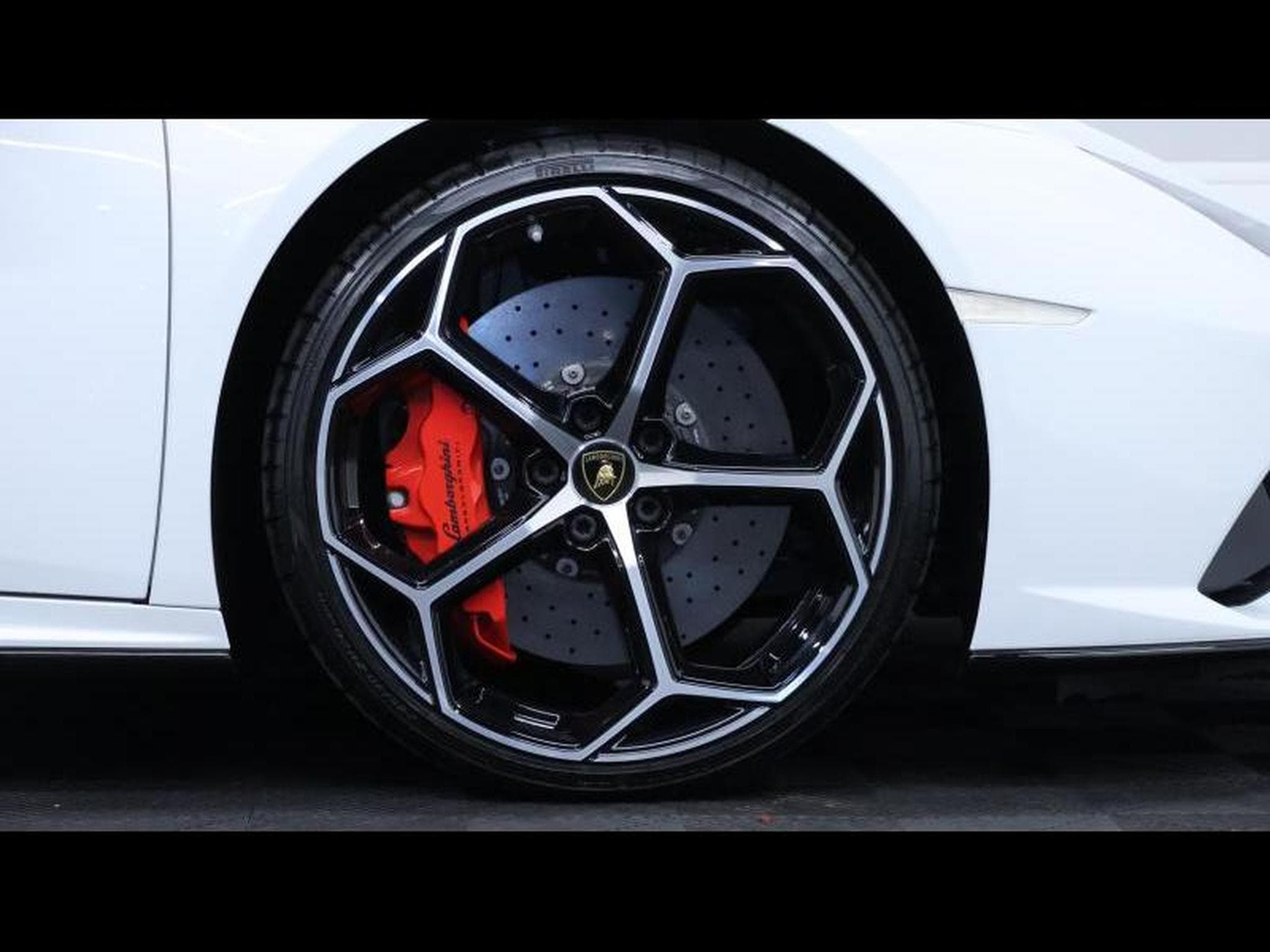 Lamborghini Huracán 5.2 V10 640 EVO (2019) - Photo 11