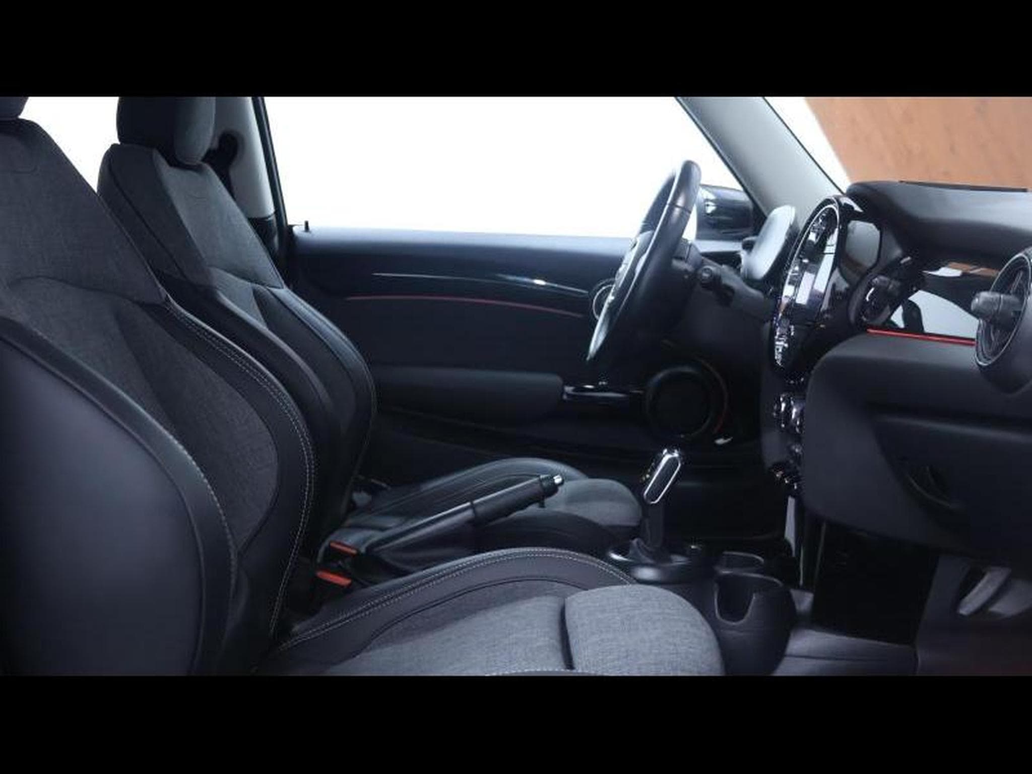 MINI Cooper 3portes Hatch Steptronic (2023) - Foto 10