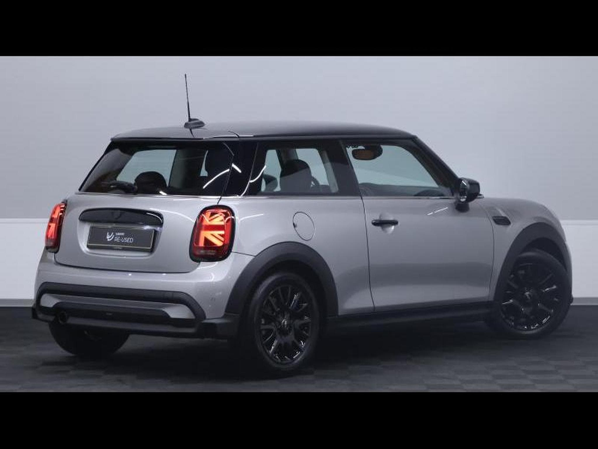 MINI Cooper 1.6 136 hatch Auto 3 Portes (2024) - Foto 4