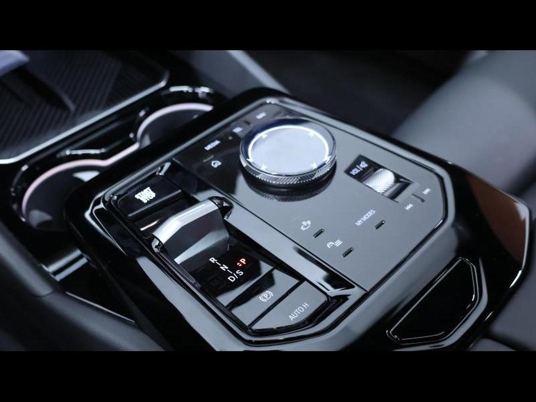 BMW 520 i Touring M SPORT (2025) - Photo 17