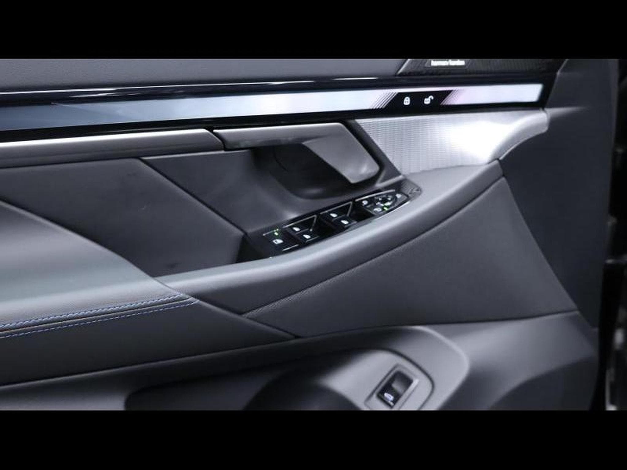BMW 520 i Touring M SPORT (2025) - Photo 23