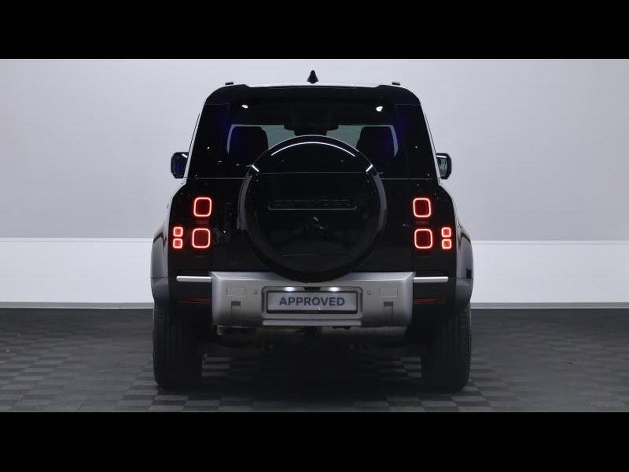 Land-Rover Defender S D200 Auto AWD (2025) - Photo 5