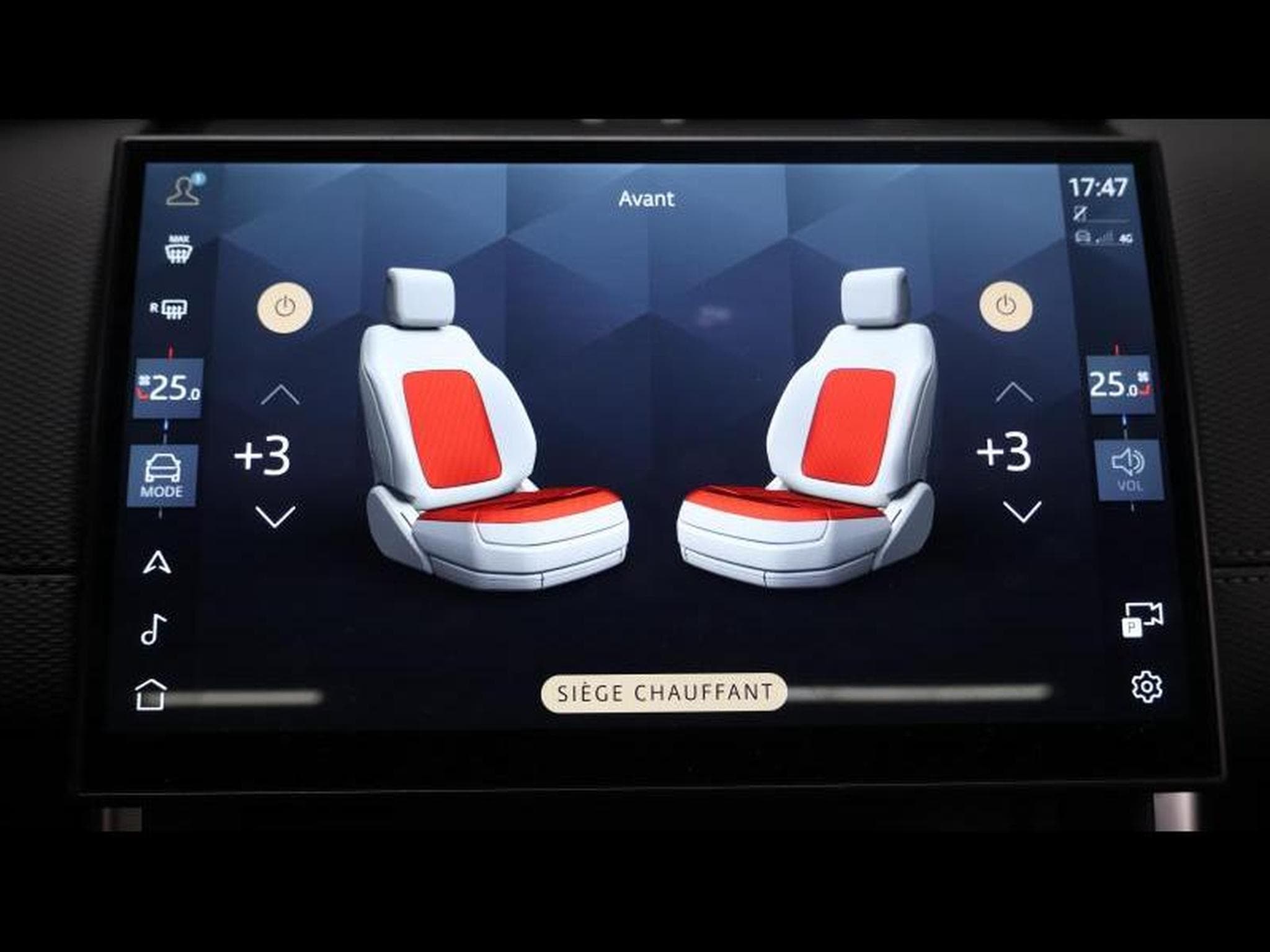 Land-Rover Discovery Sport P270e Dynamic SE AWD Auto (2025) - Photo 21