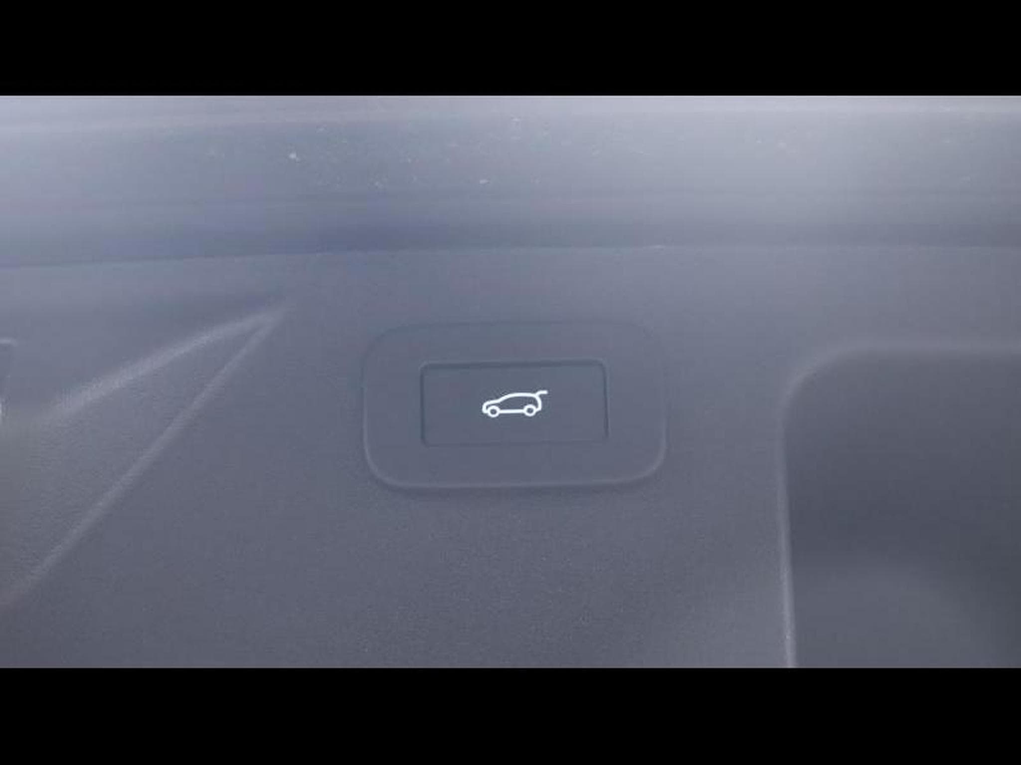 Land-Rover Discovery Sport P270e Dynamic SE AWD Auto (2025) - Photo 27
