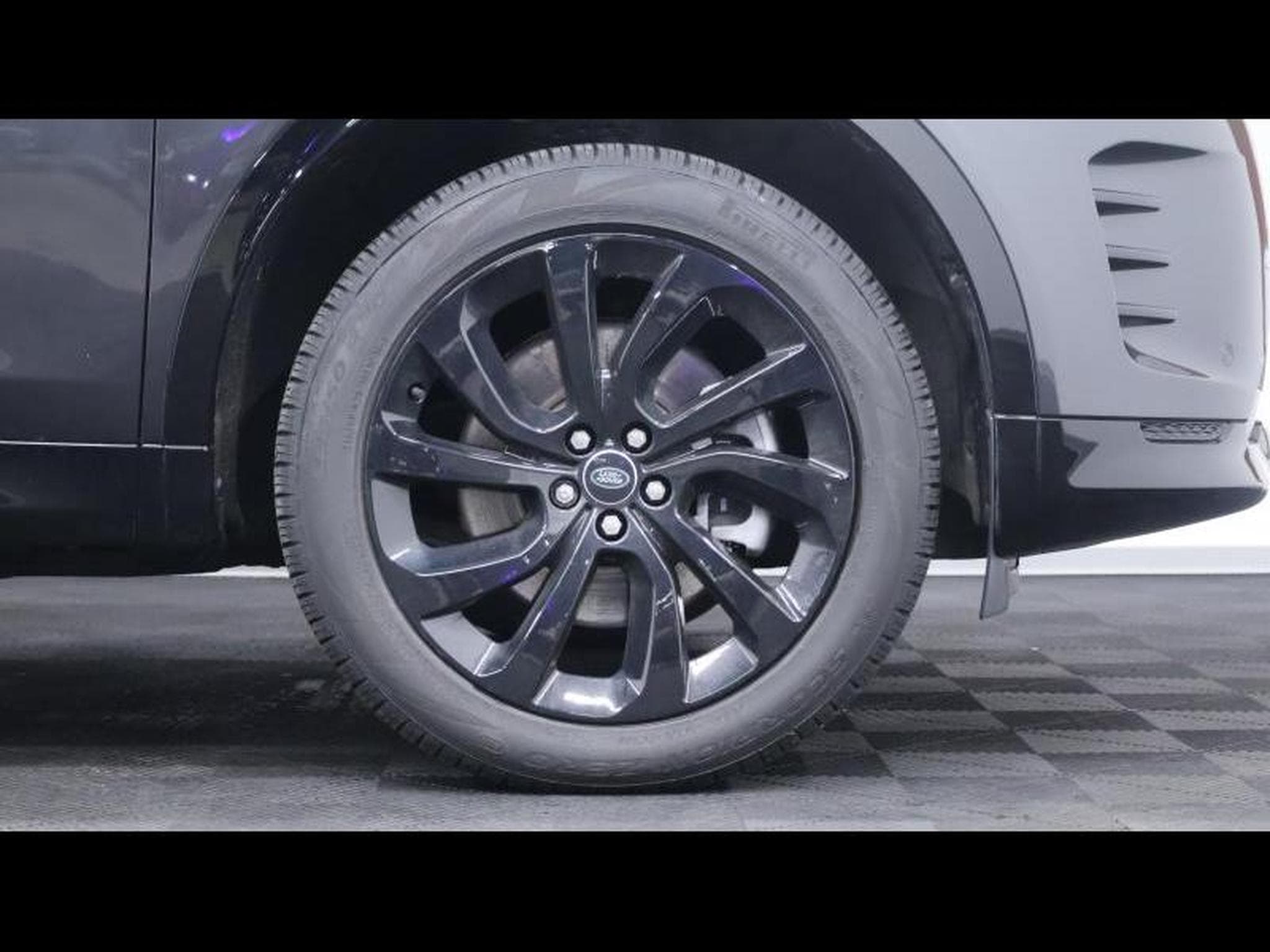 Land-Rover Discovery Sport P270e Dynamic SE AWD Auto (2025) - Photo 9
