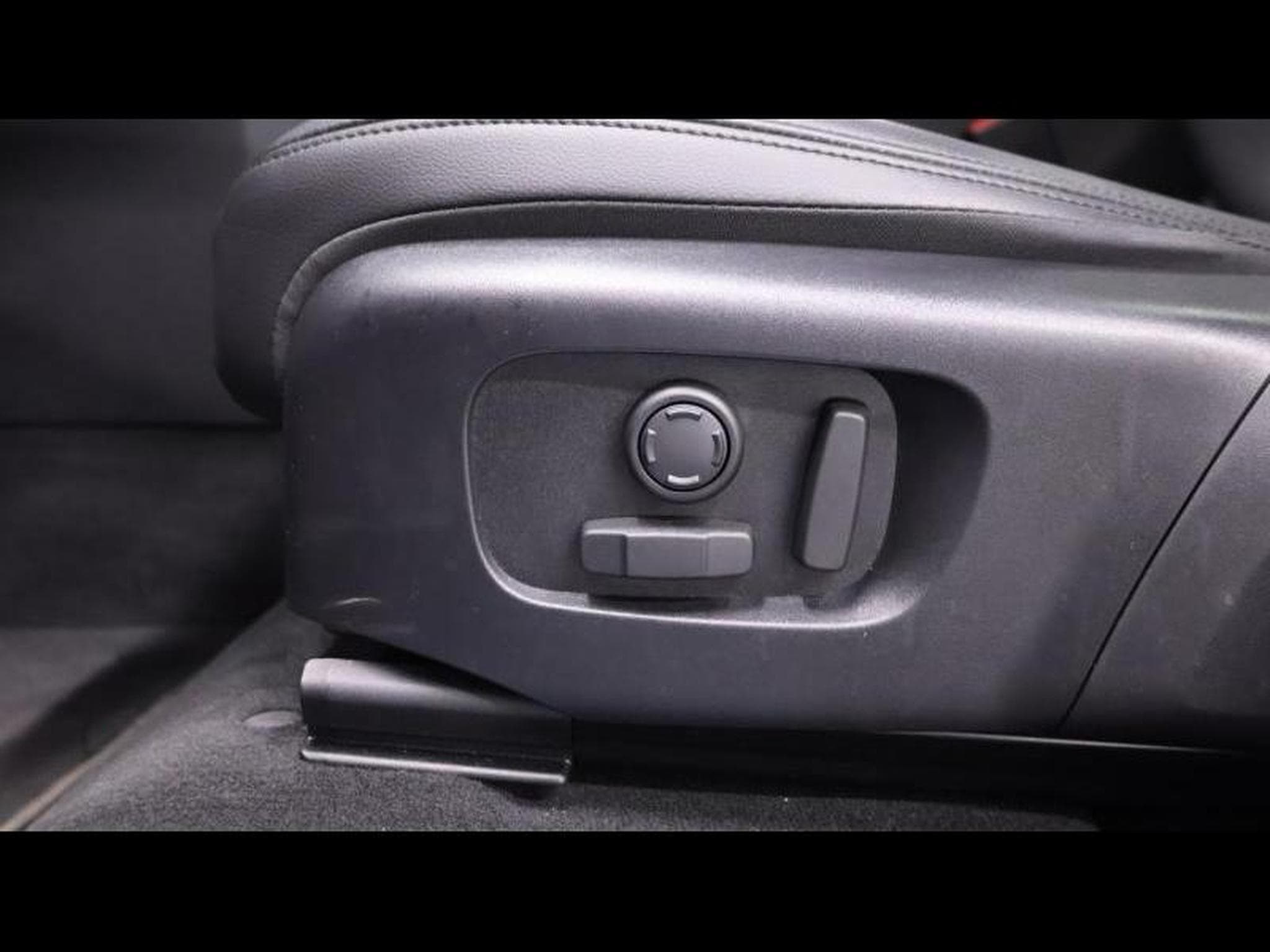 Land-Rover Range Rover Evoque D200 Dynamic SE AWD Auto (2025) - Photo 24