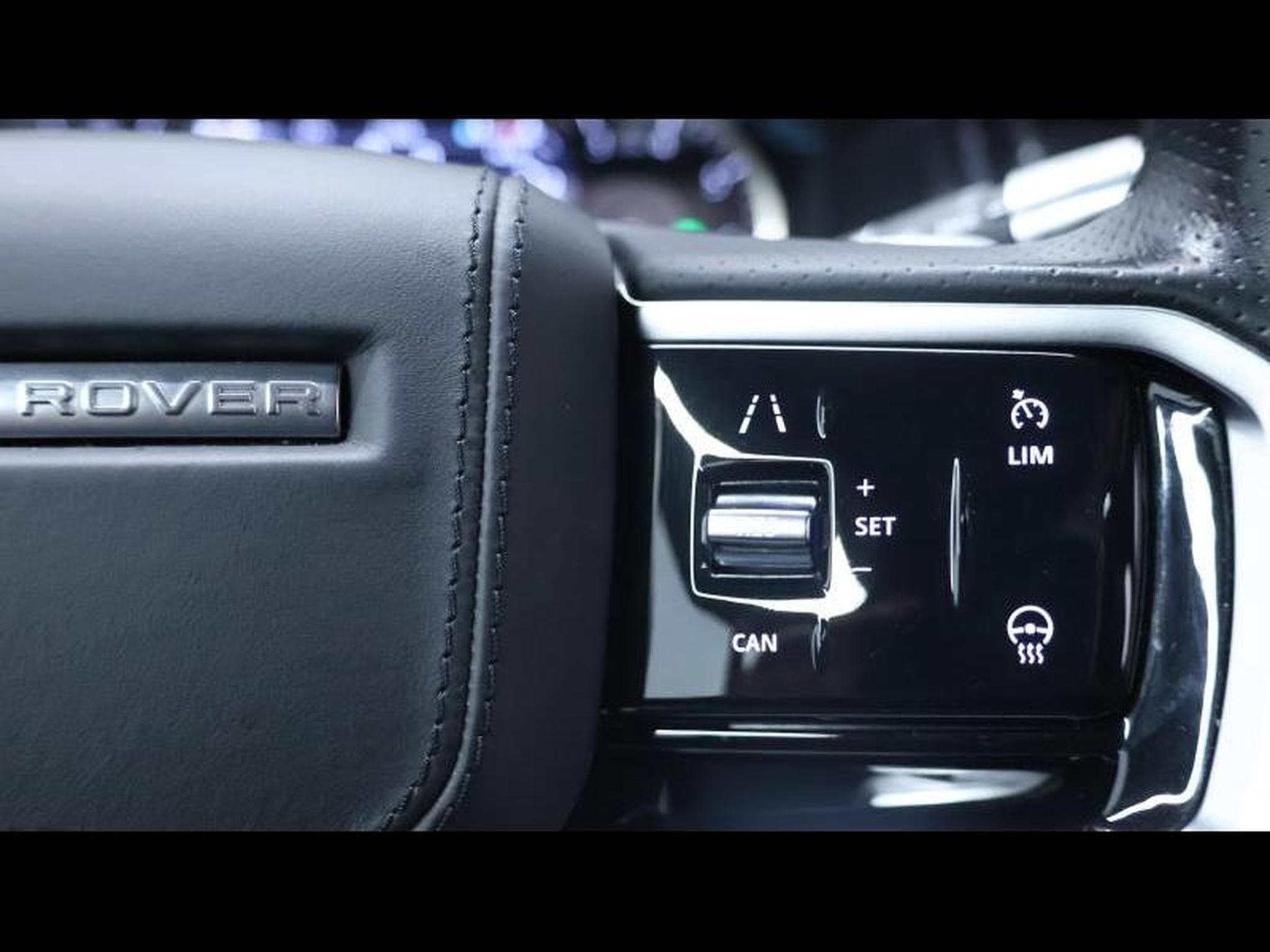 Land-Rover Range Rover Velar P250 R-Dynamic S AWD Auto (2022) - Photo 18
