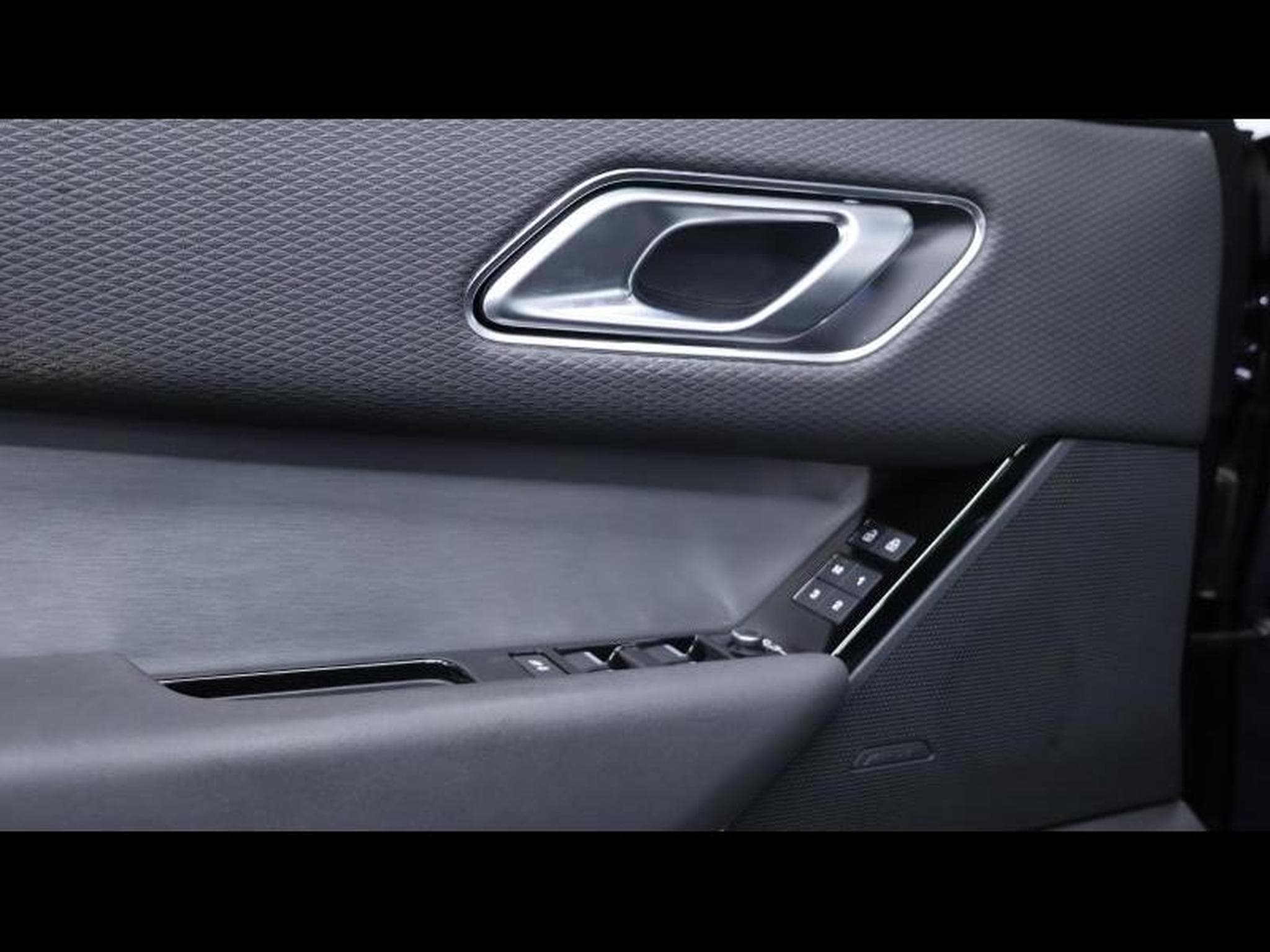 Land-Rover Range Rover Velar P250 R-Dynamic S AWD Auto (2022) - Photo 24