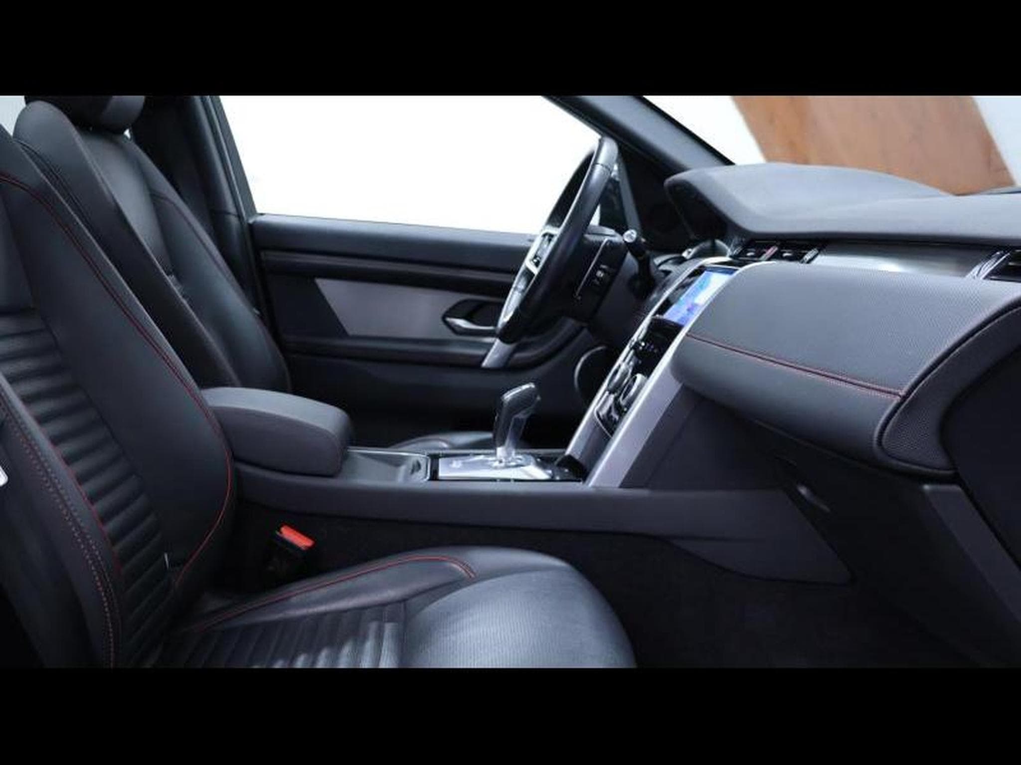 Land-Rover Discovery Sport D165 R-Dynamic S AWD Auto (2023) - Photo 10