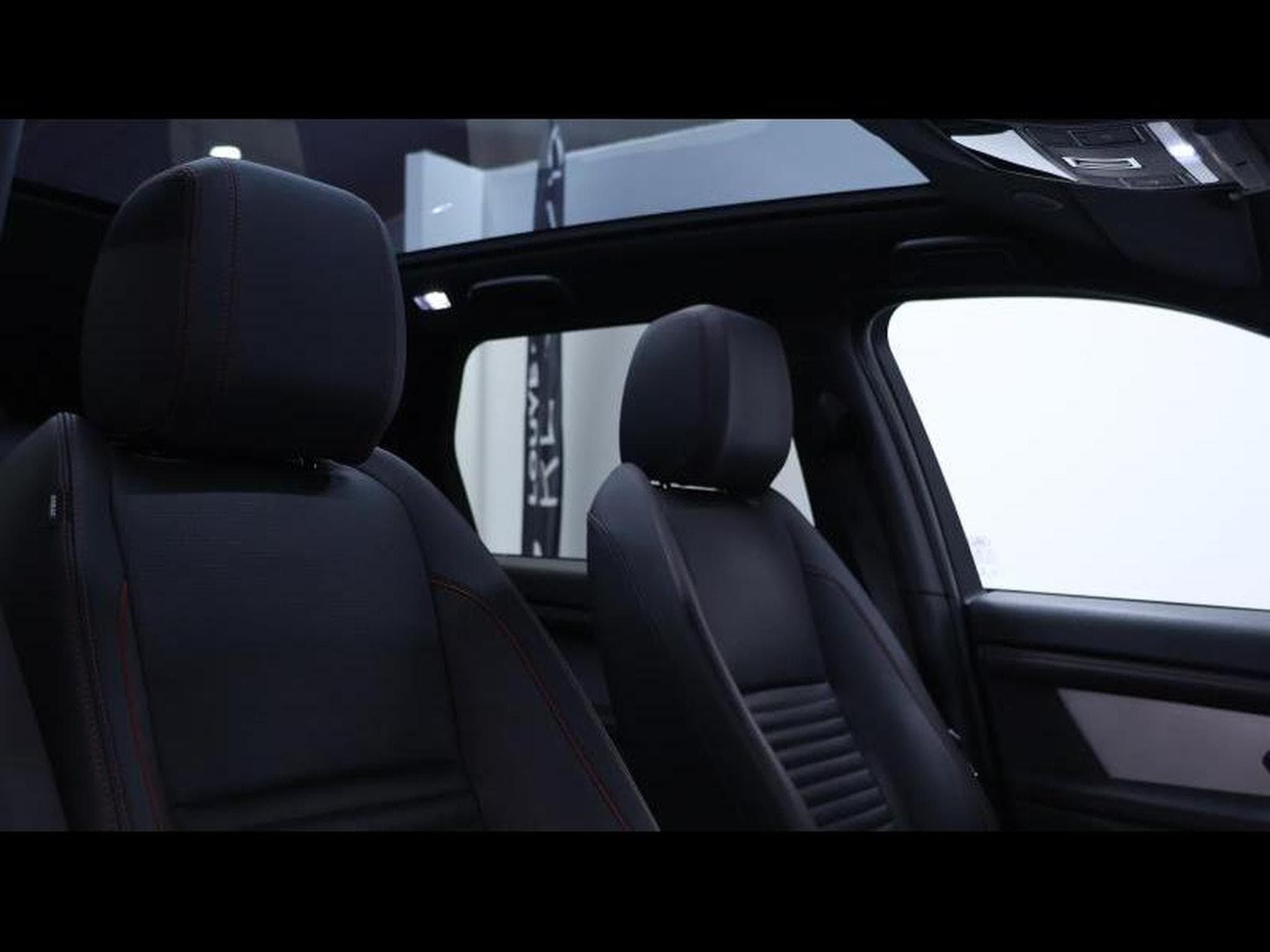 Land-Rover Discovery Sport D165 R-Dynamic S AWD Auto (2023) - Photo 11