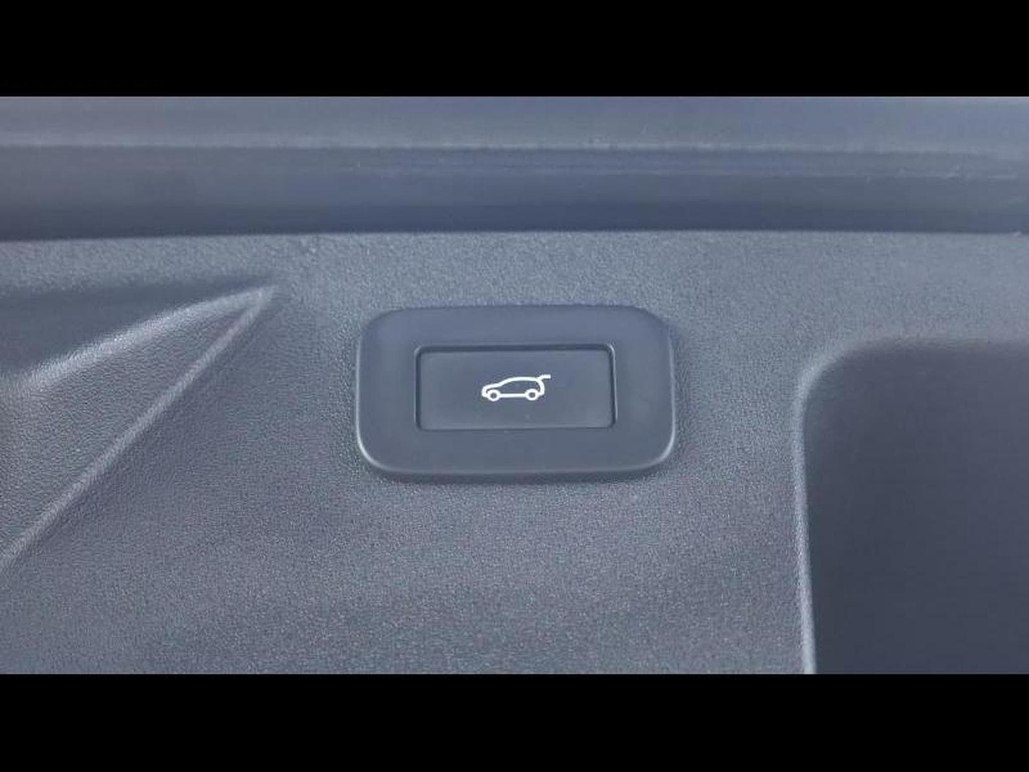 Land-Rover Discovery Sport D165 R-Dynamic S AWD Auto (2023) - Photo 28