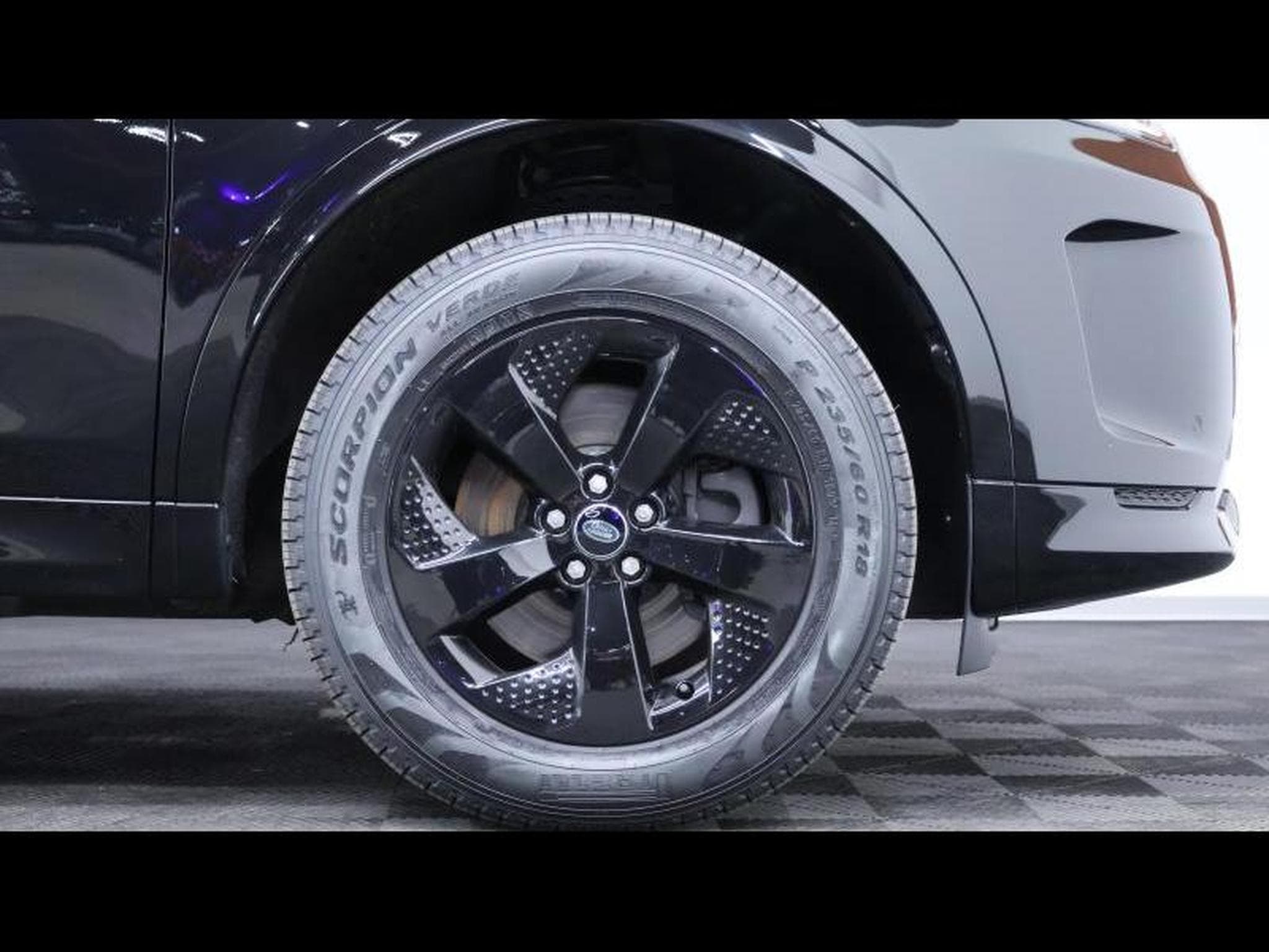 Land-Rover Discovery Sport D165 R-Dynamic S AWD Auto (2023) - Photo 9