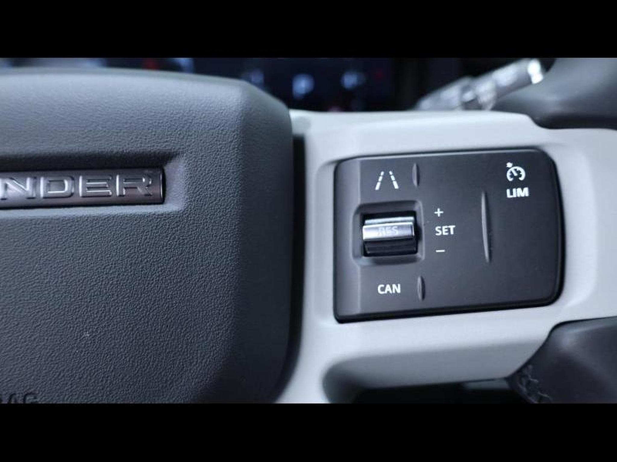 Land-Rover Defender 90 D200 S Auto (2023) - Photo 16