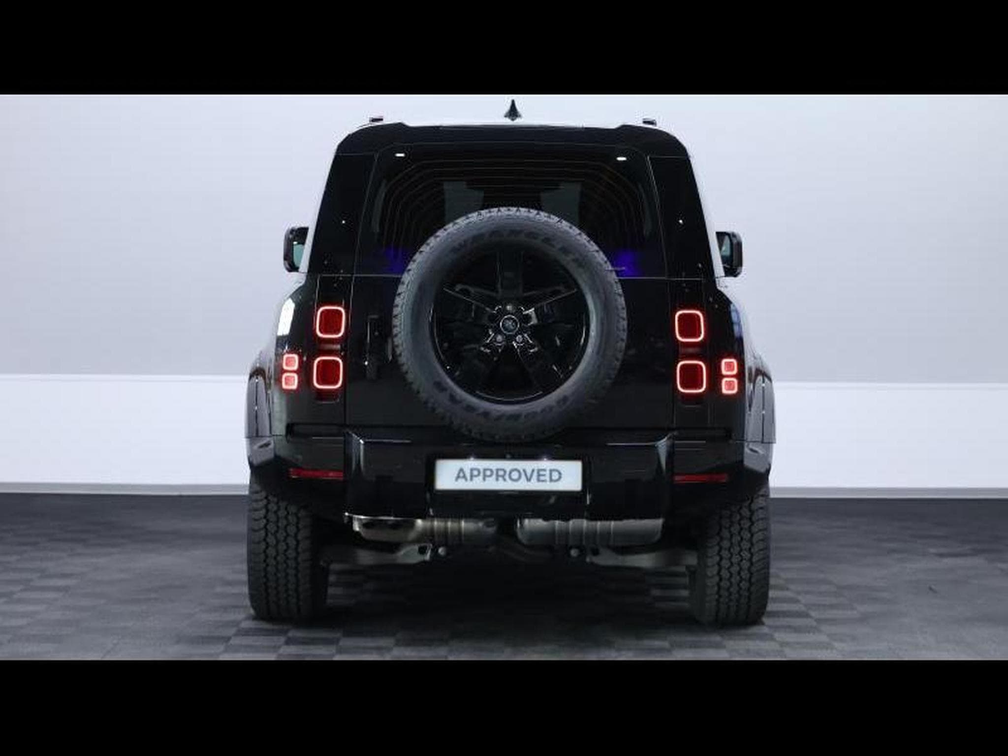 Land-Rover Defender 90 D200 S Auto (2023) - Photo 5