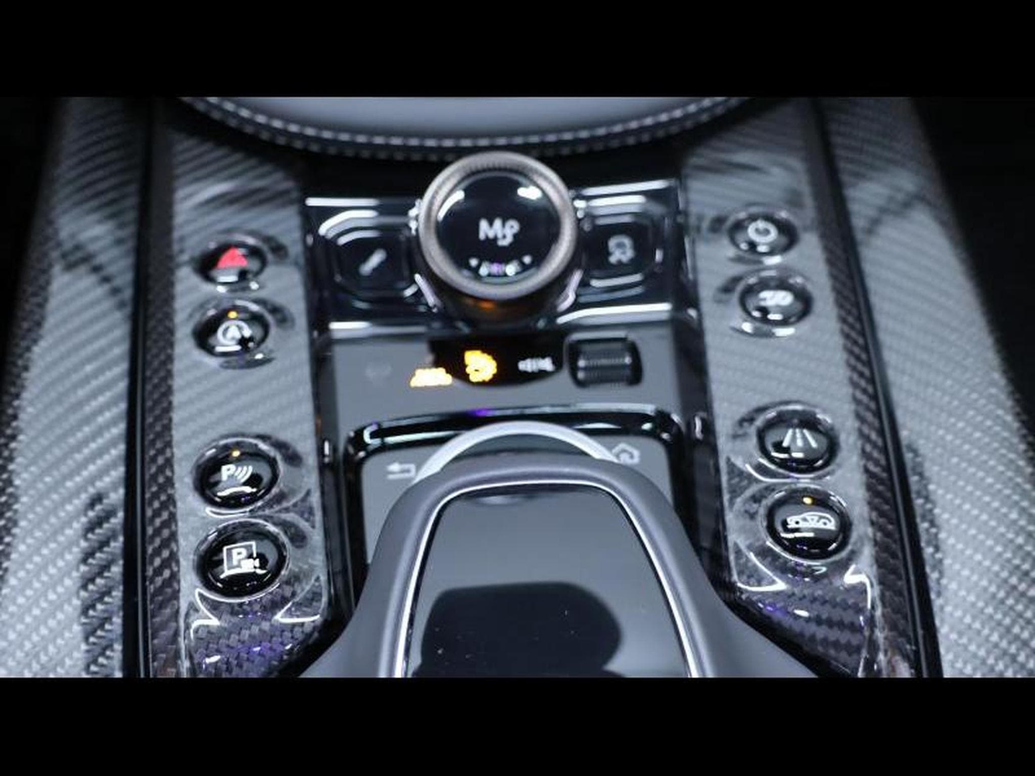 Aston-Martin DBX 707 (2022) - Foto 19