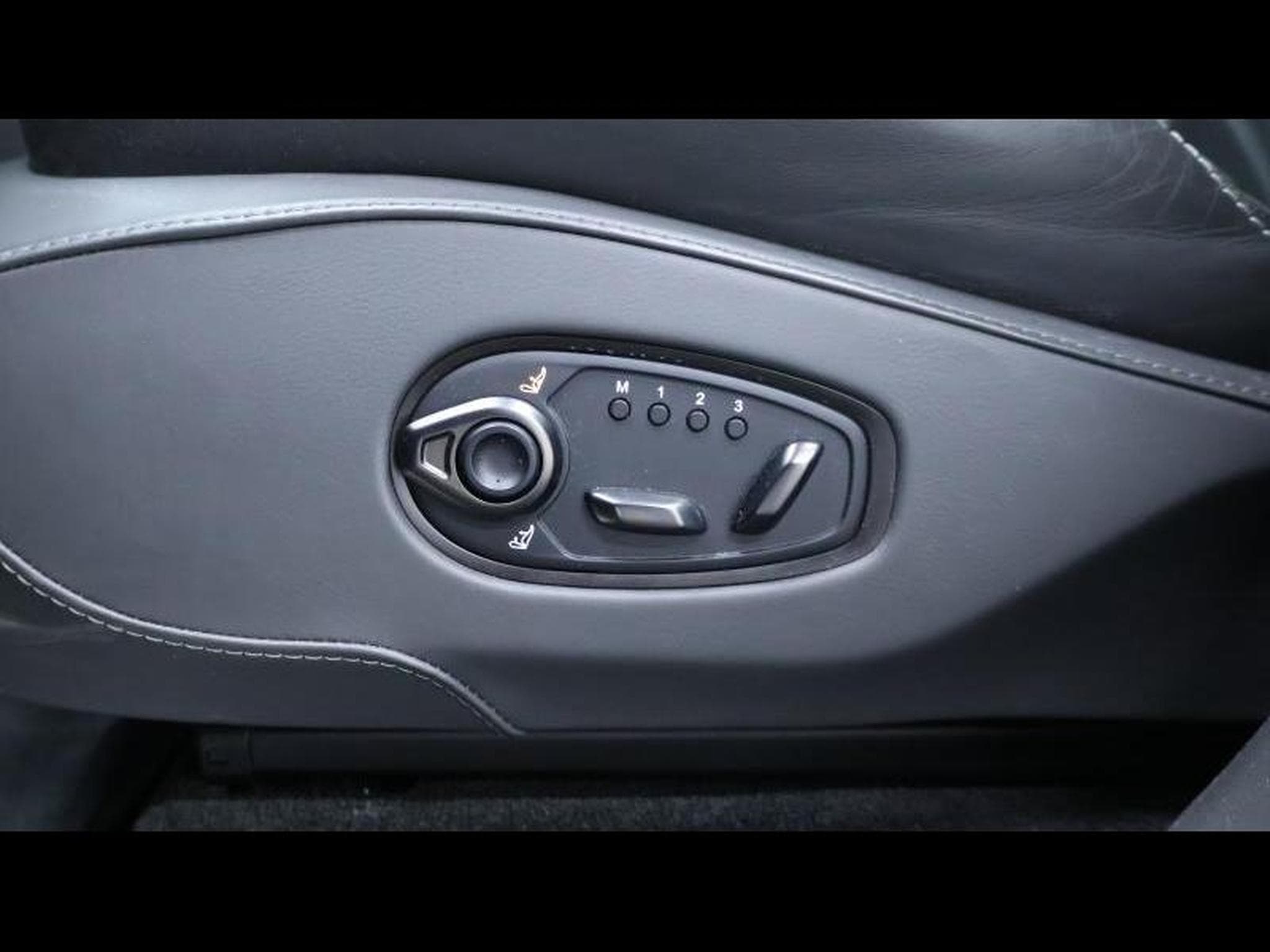 Aston-Martin DBX 707 (2022) - Foto 25