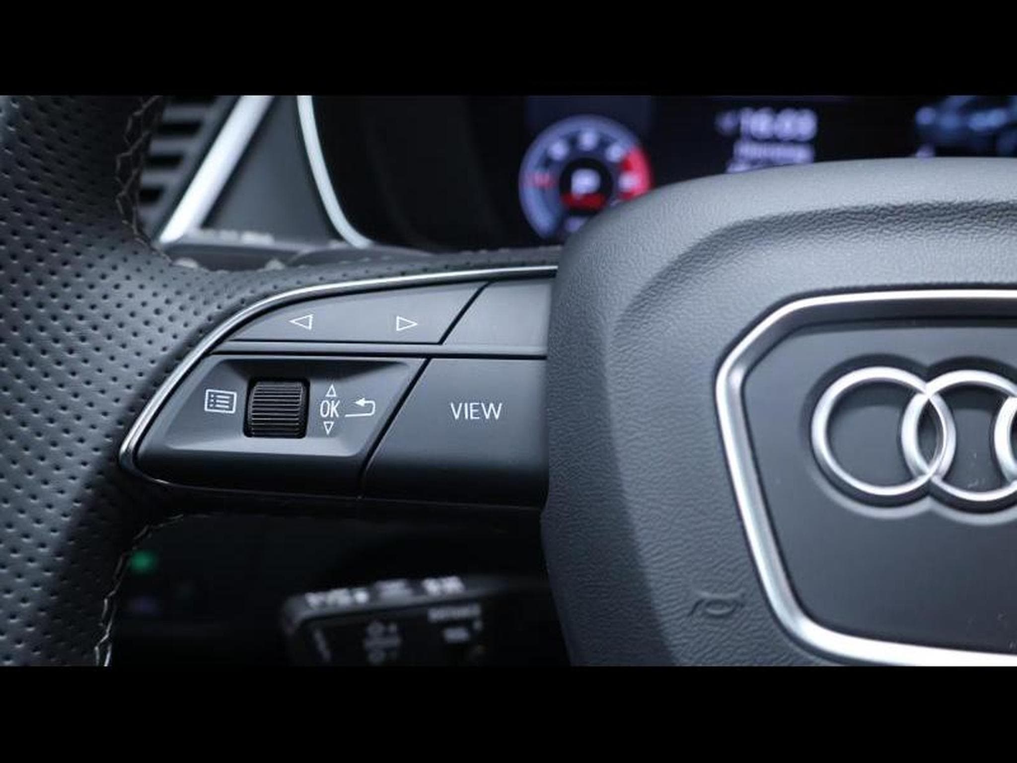 Audi SQ5 3.0 TDi 340 Quattro (2024) - Photo 18
