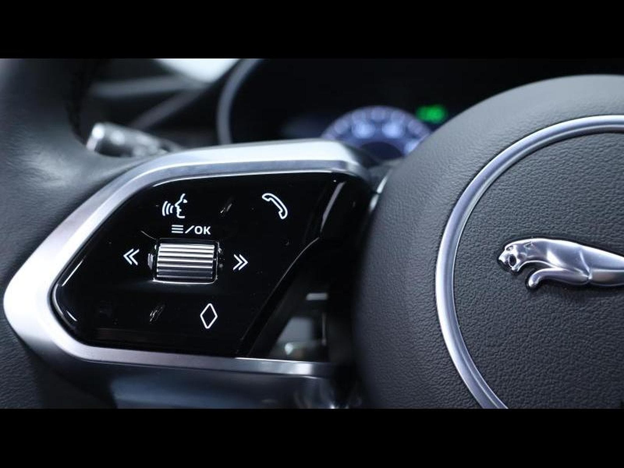Jaguar E-Pace P300e R-Dynamic S AWD Auto (2024) - Photo 17