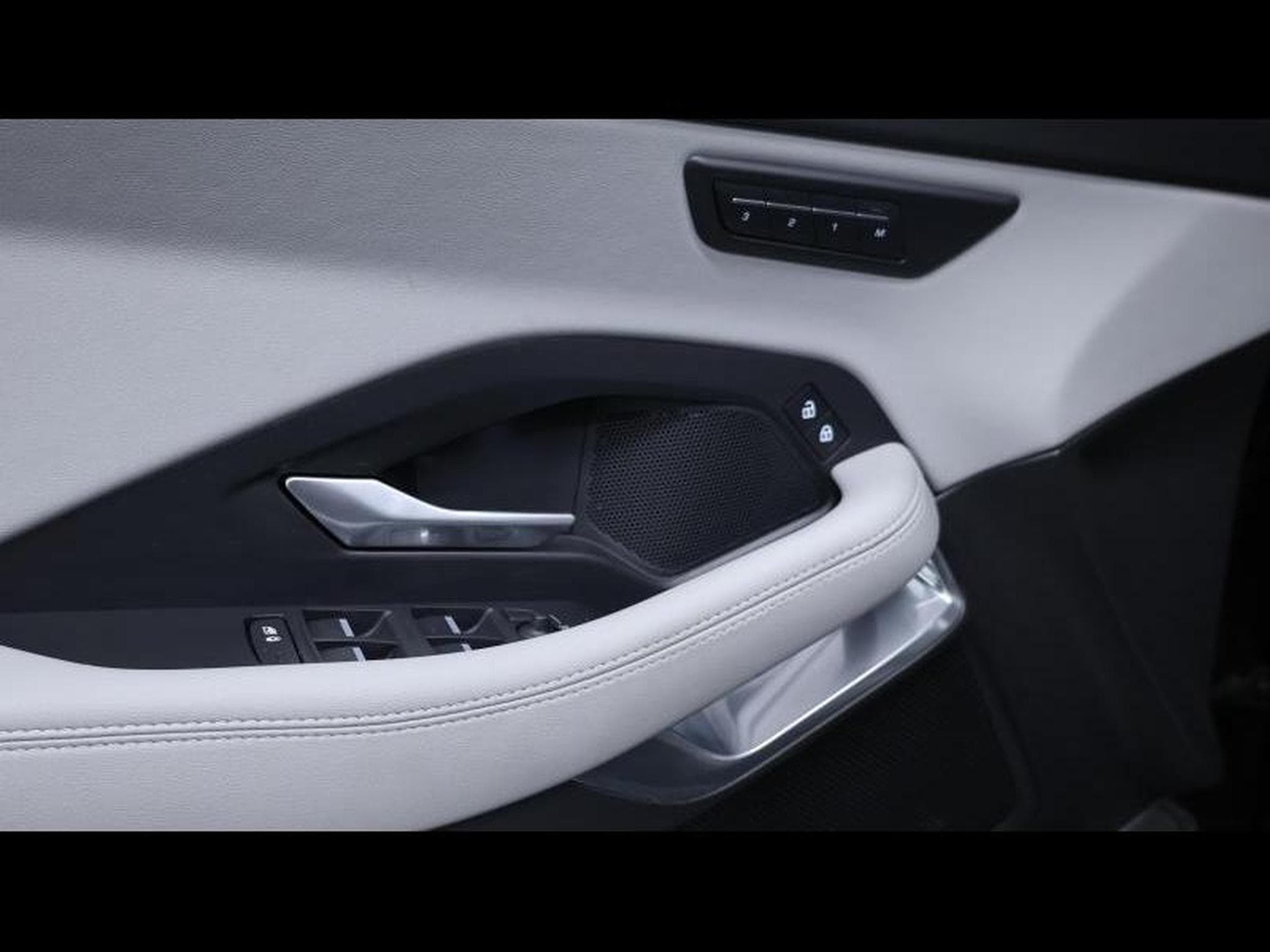 Jaguar E-Pace P300e R-Dynamic S AWD Auto (2024) - Photo 25